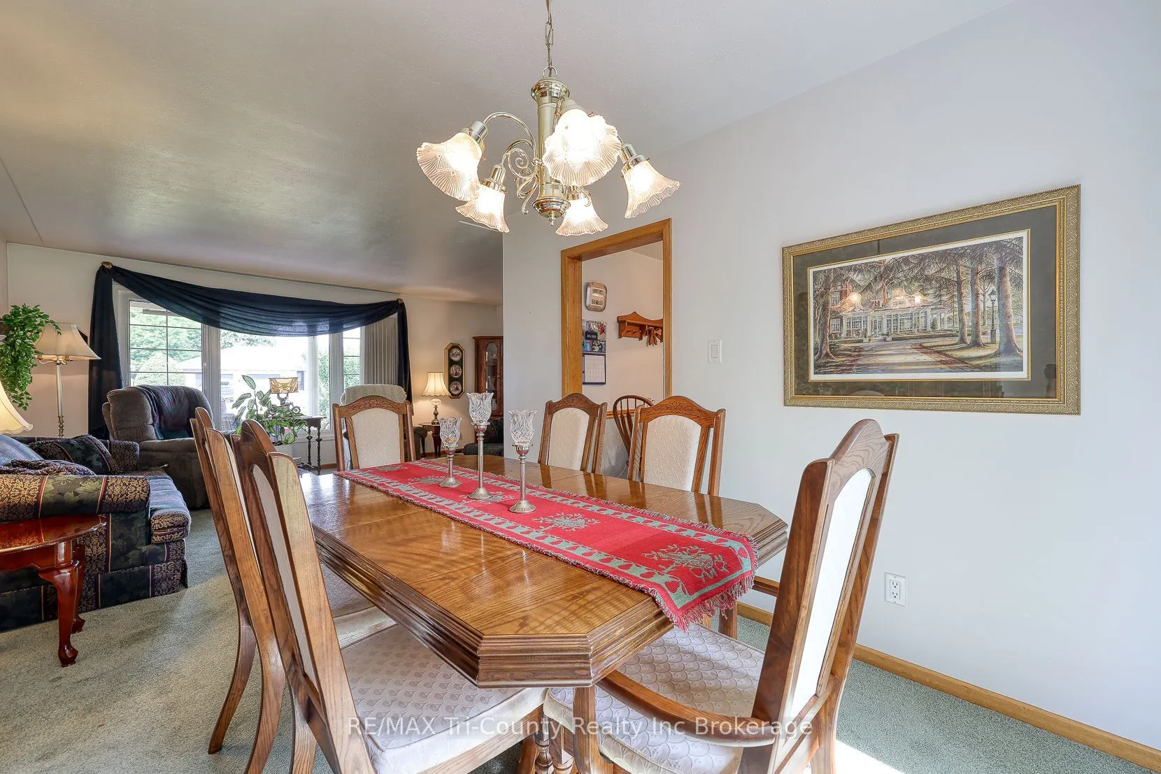 14 Lowrie Crescent