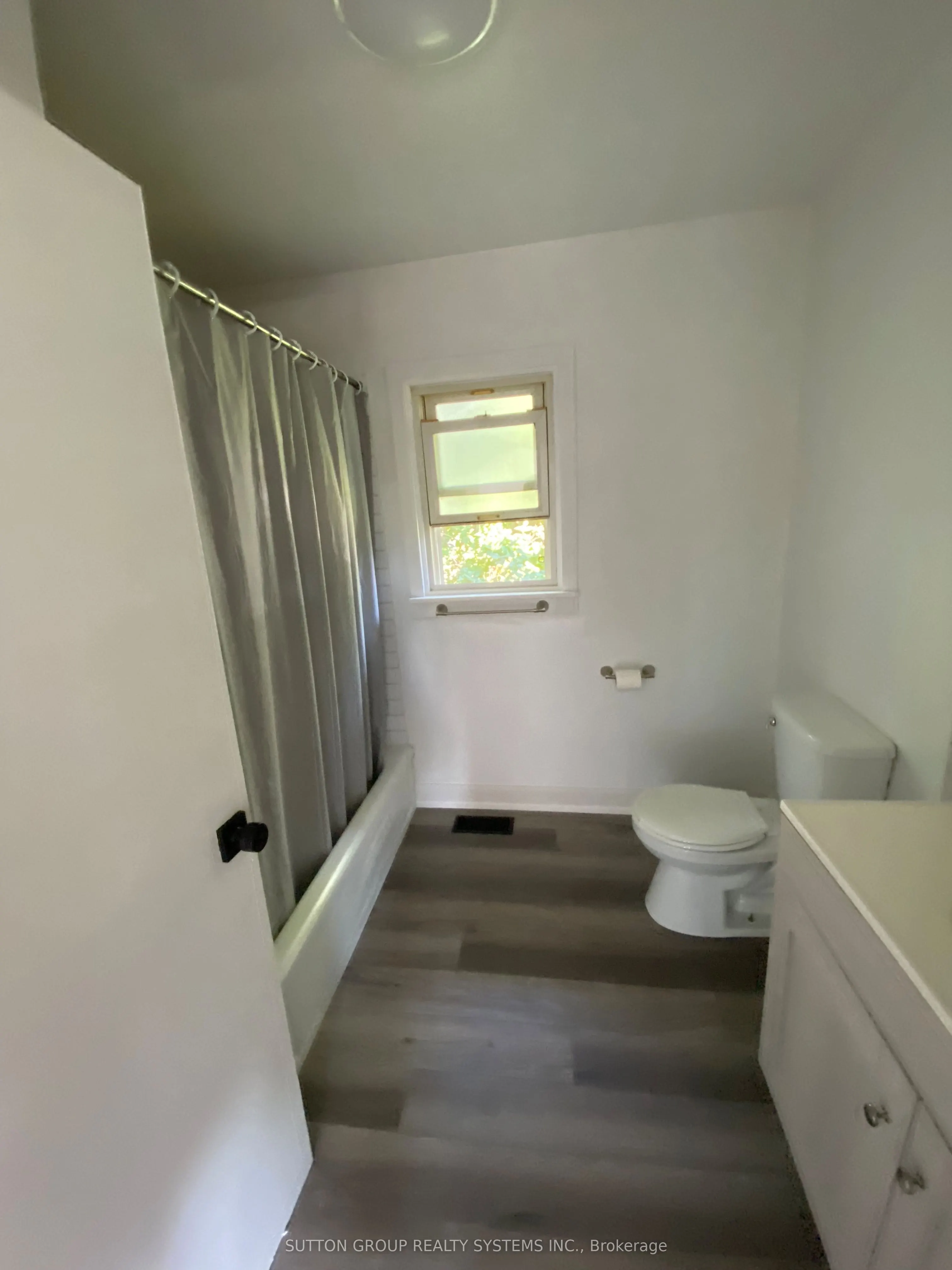 30 Perry Avenue