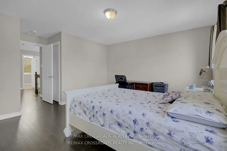 906 Whimbrel Way