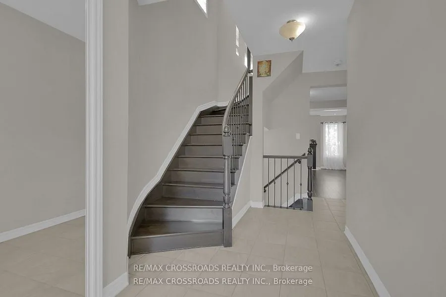 906 Whimbrel Way