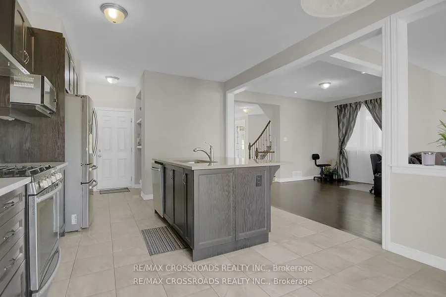906 Whimbrel Way