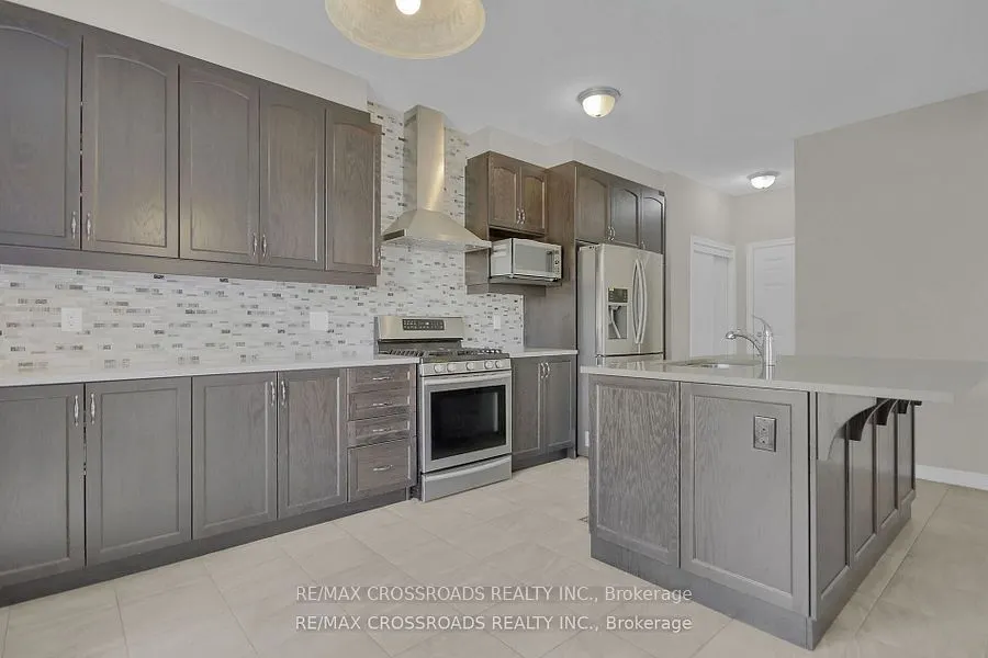 906 Whimbrel Way