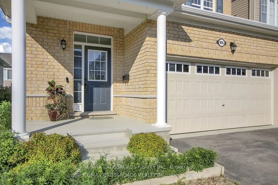 906 Whimbrel Way