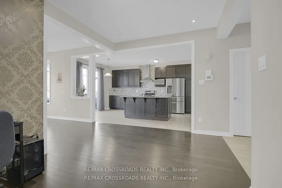 906 Whimbrel Way