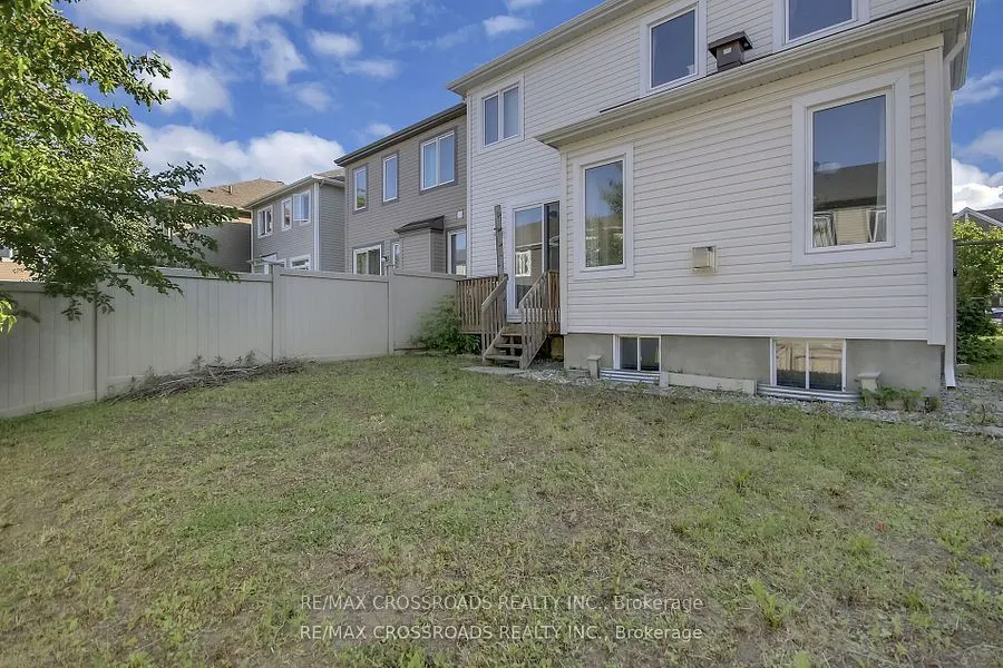 906 Whimbrel Way