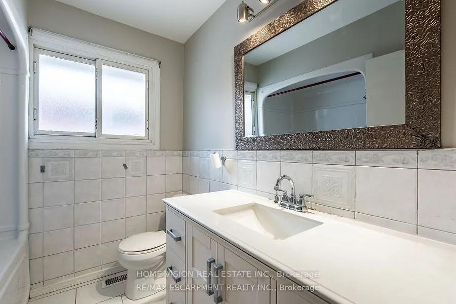 3 Tanager Avenue E