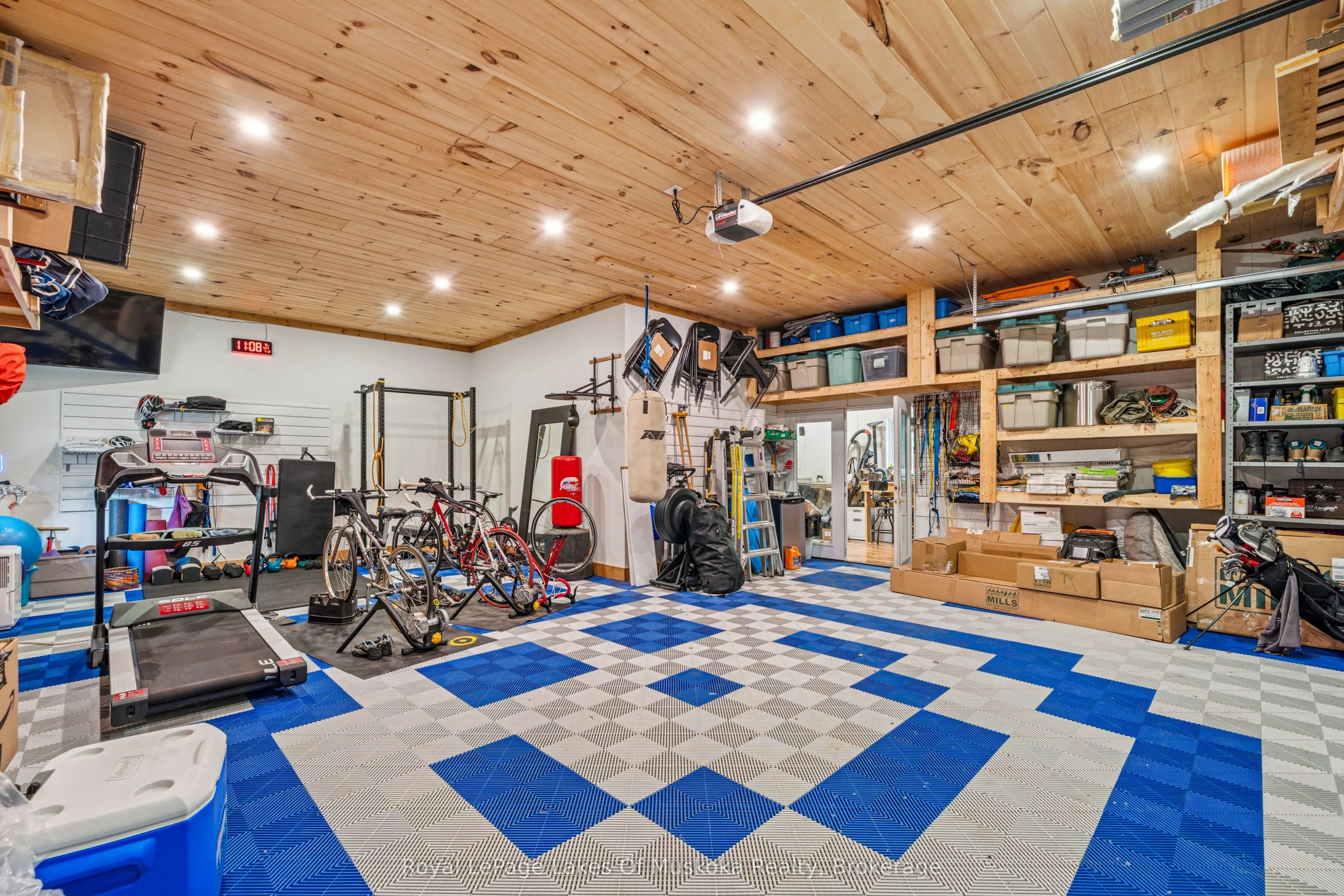 1315 Wolf Circle