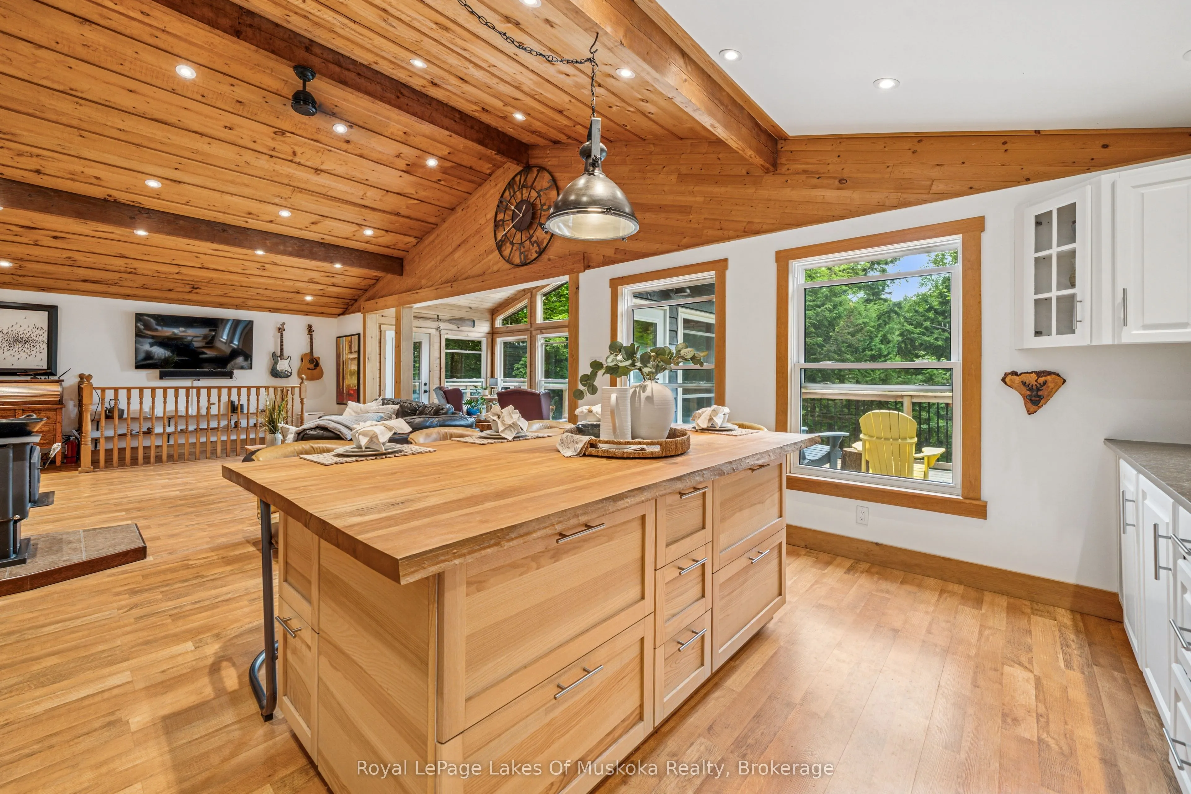 1315 Wolf Circle