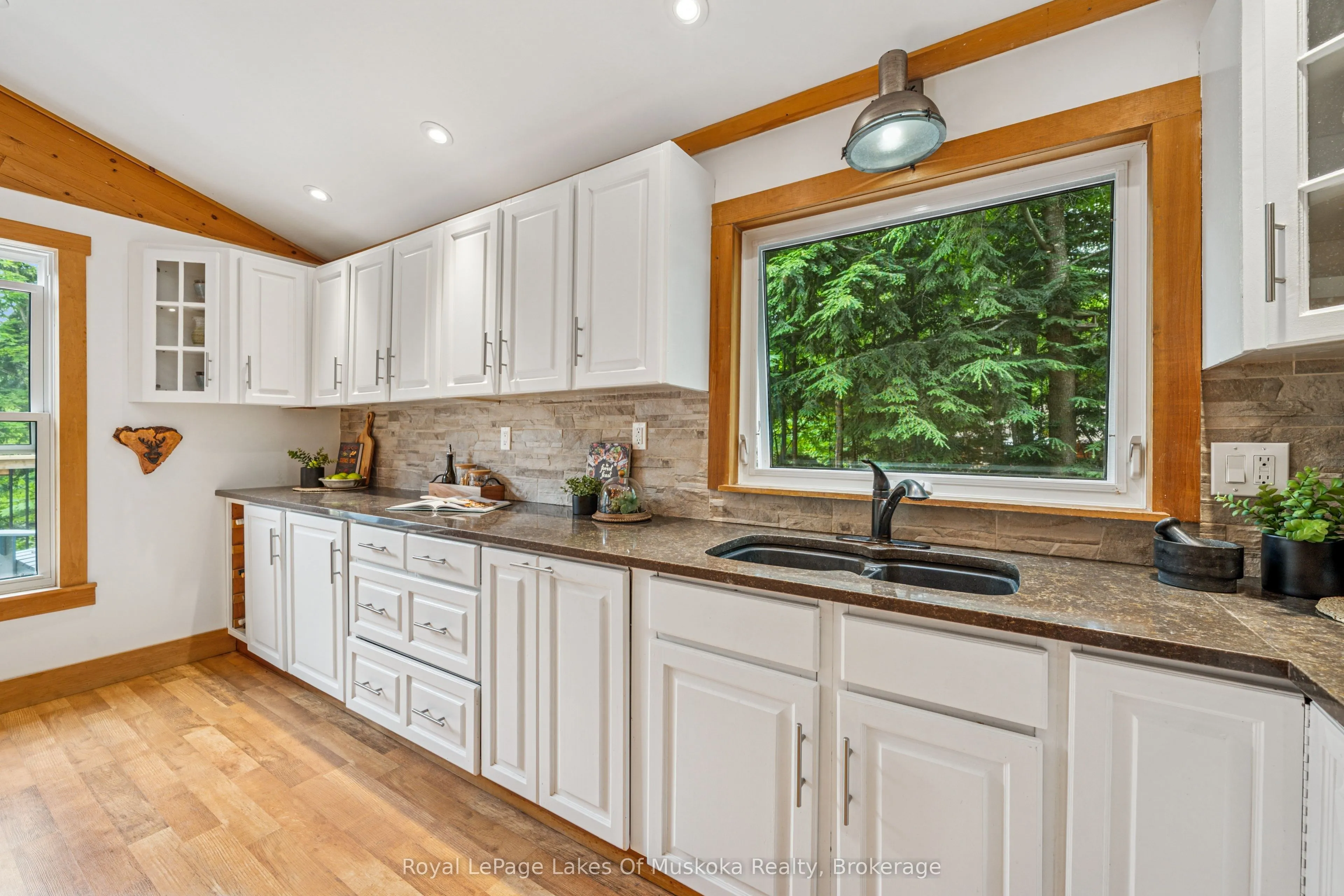 1315 Wolf Circle