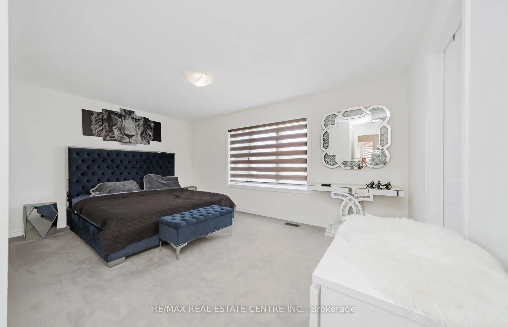 16 Flagg Avenue