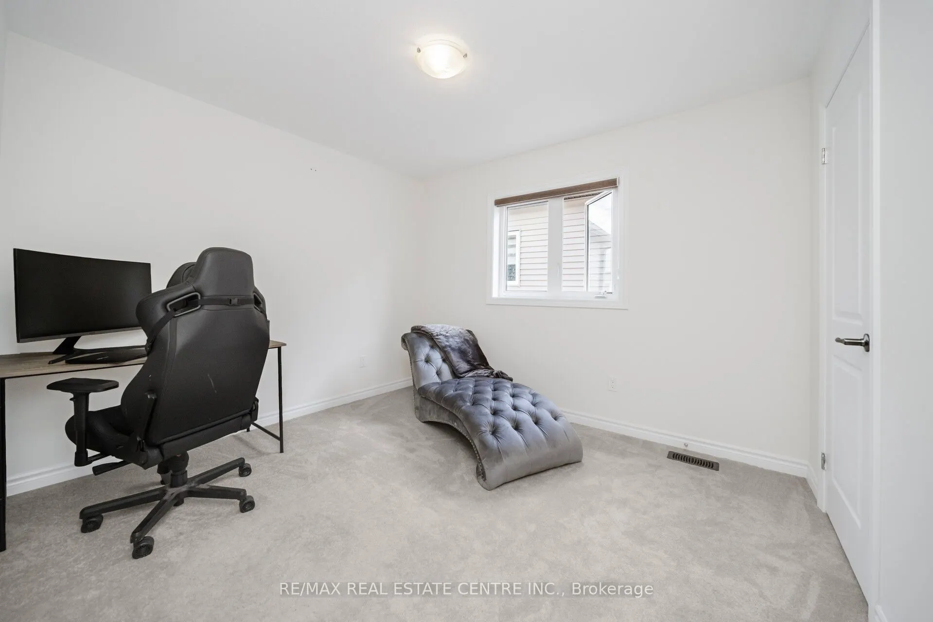 16 Flagg Avenue