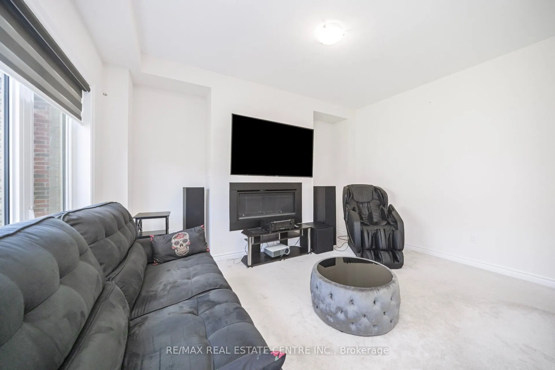 16 Flagg Avenue
