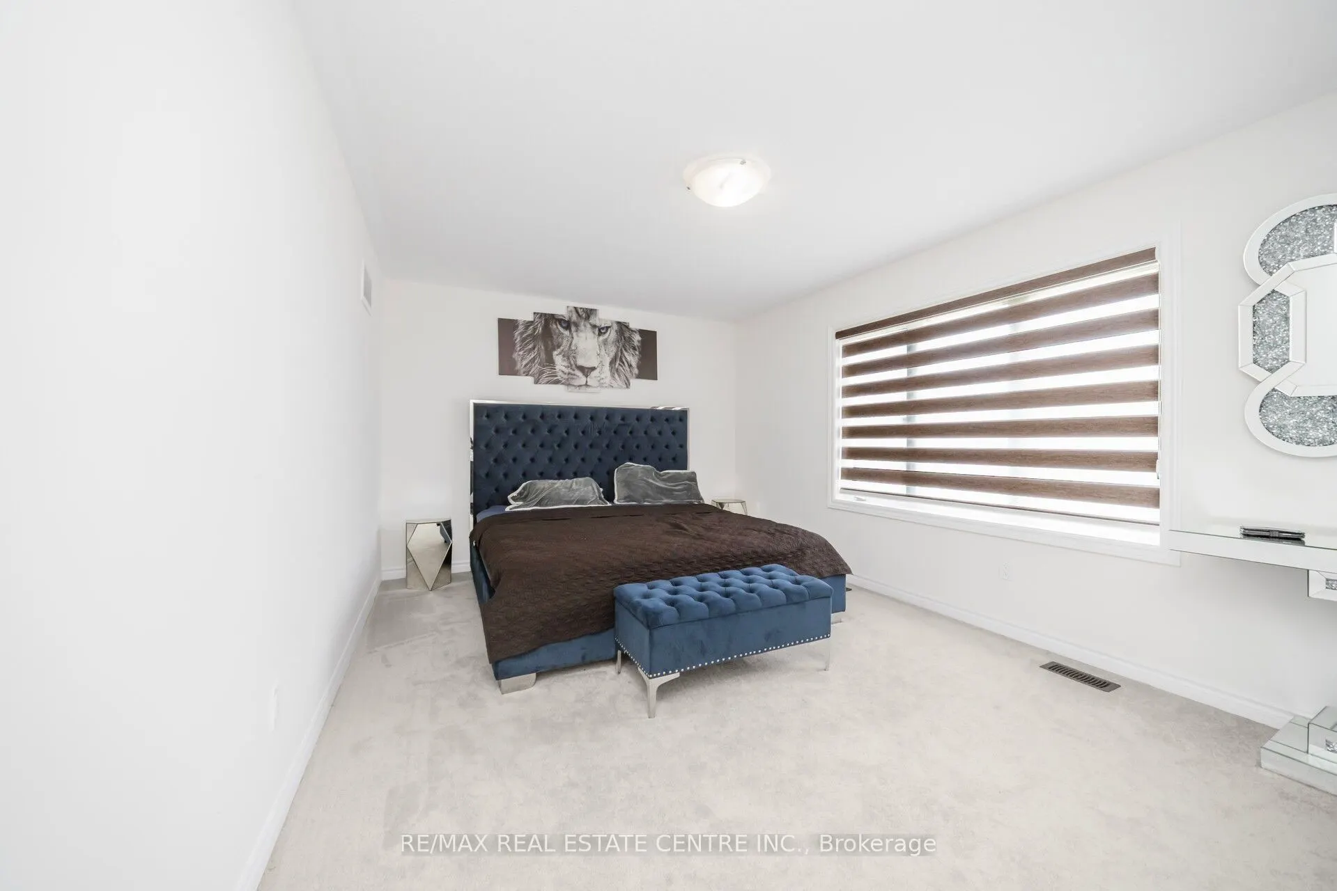 16 Flagg Avenue