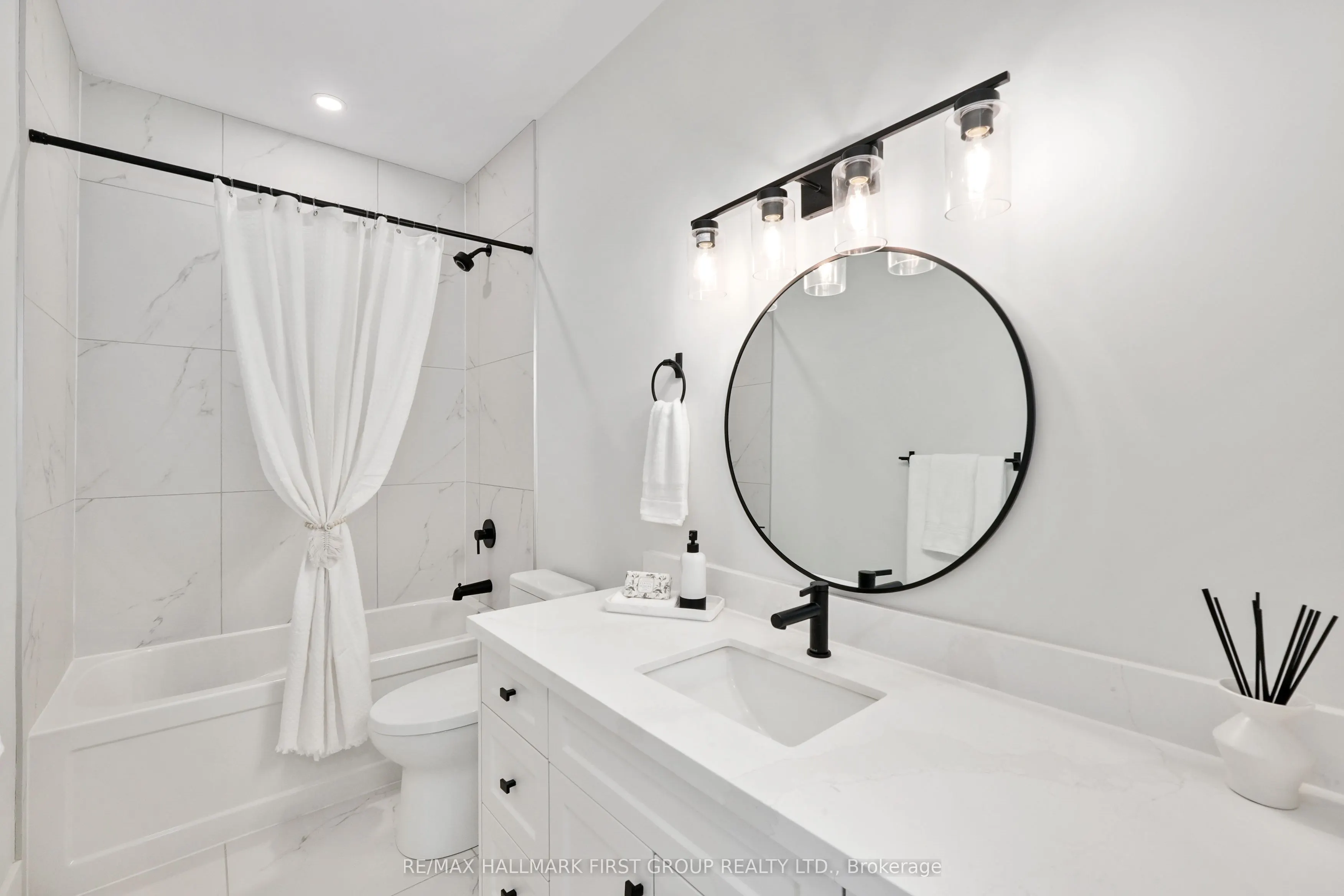 213 Suzanne Mess Boulevard