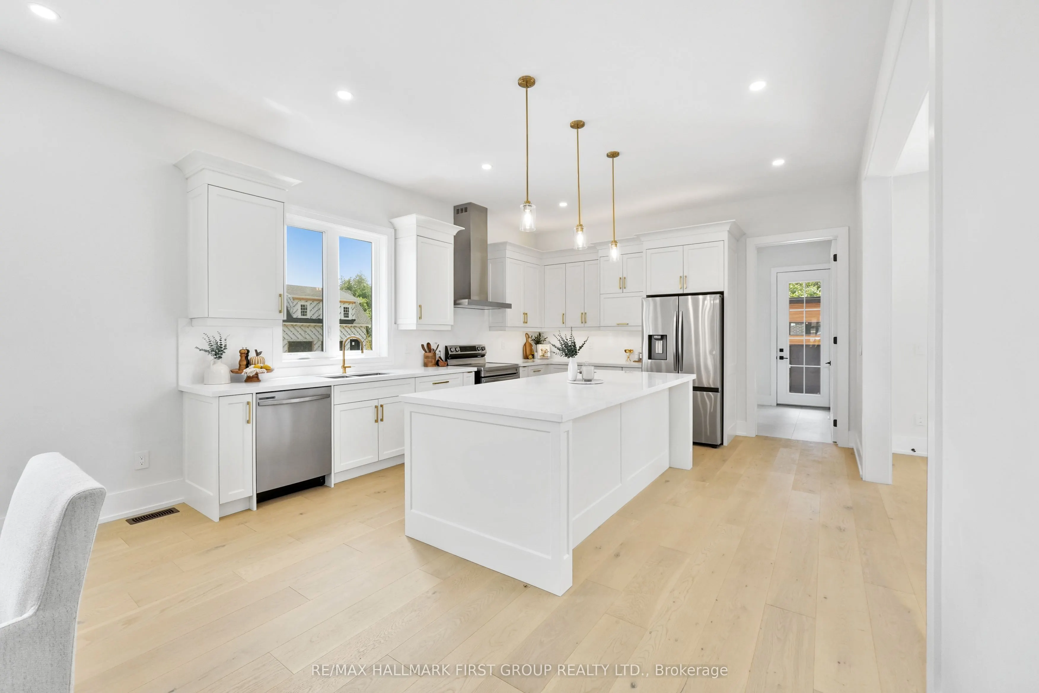 213 Suzanne Mess Boulevard