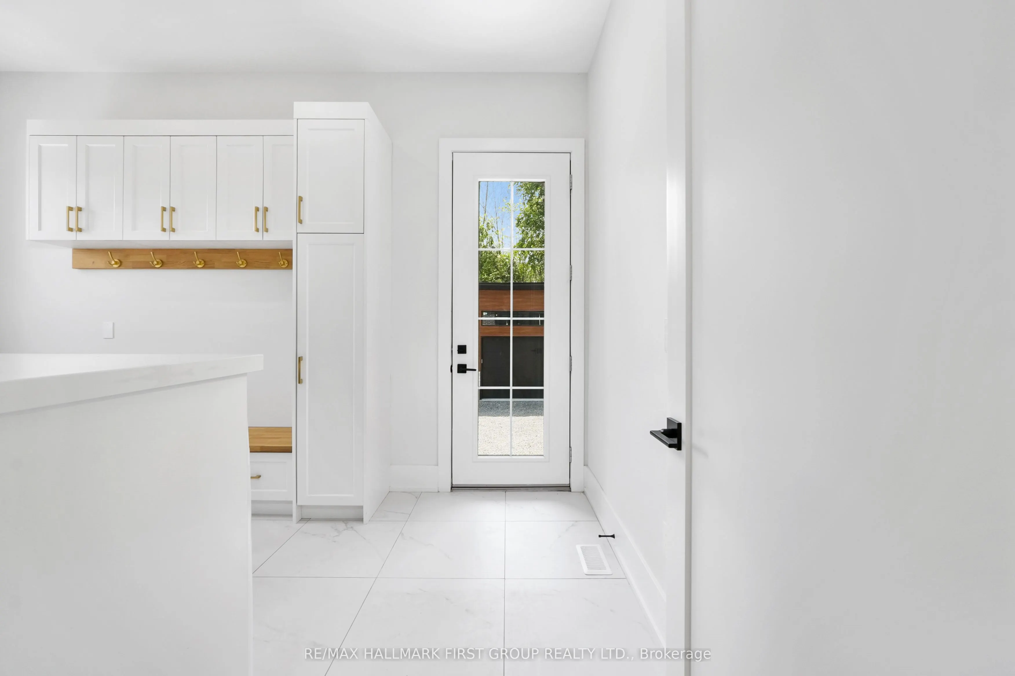 213 Suzanne Mess Boulevard