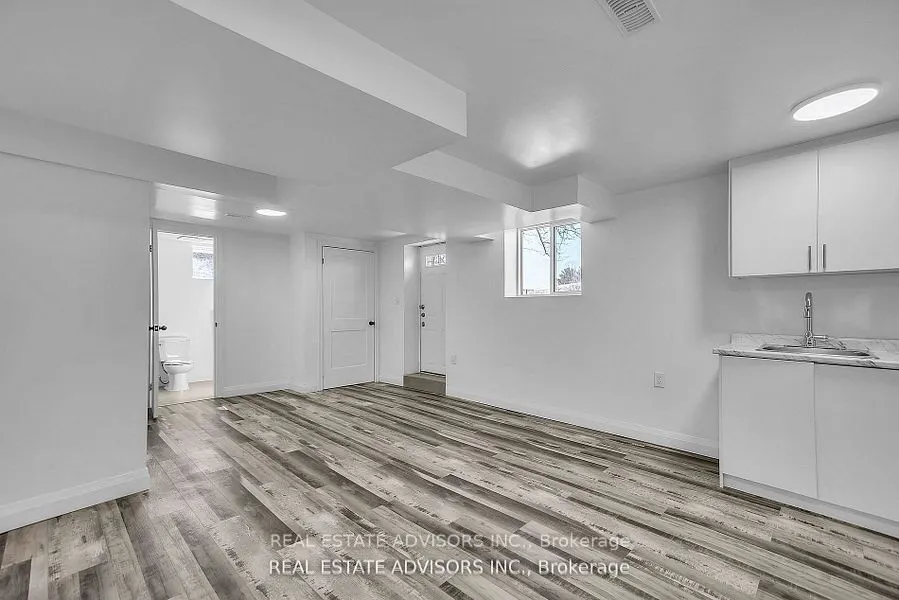 1633 Station Road