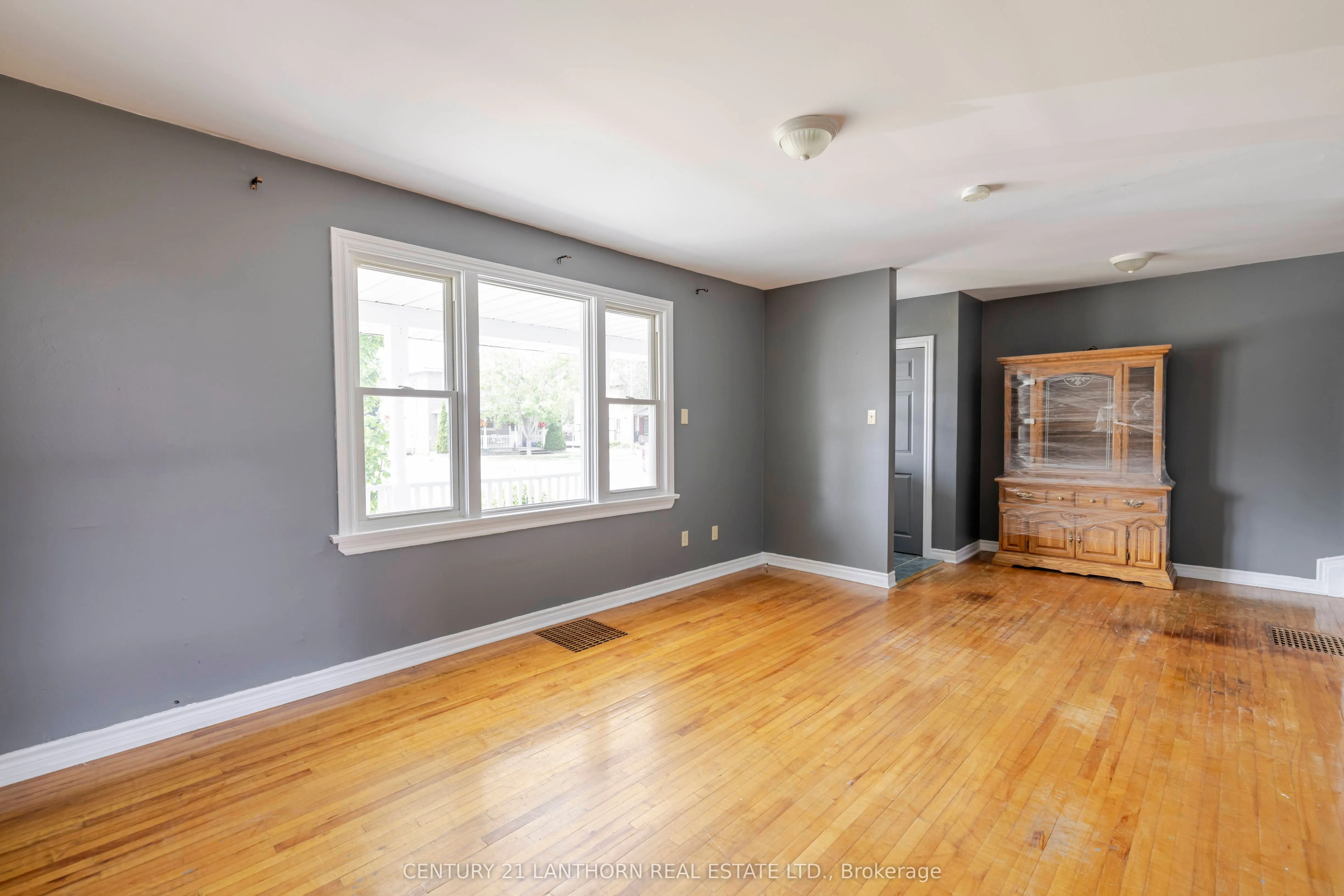 6 Inkerman Avenue