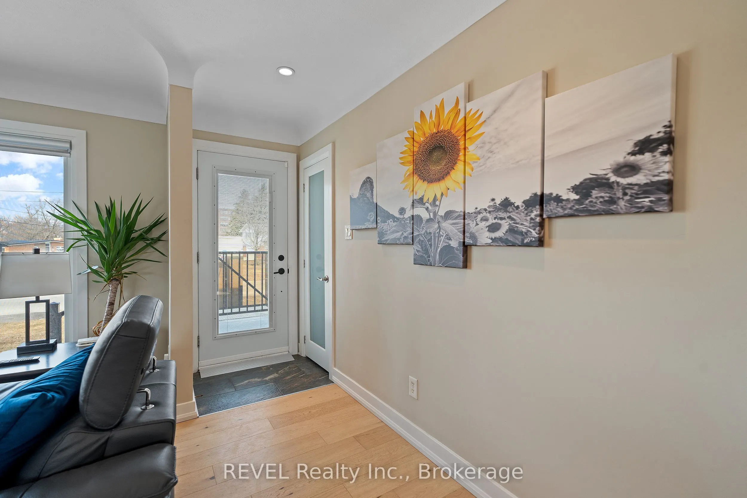 28 Dale Avenue