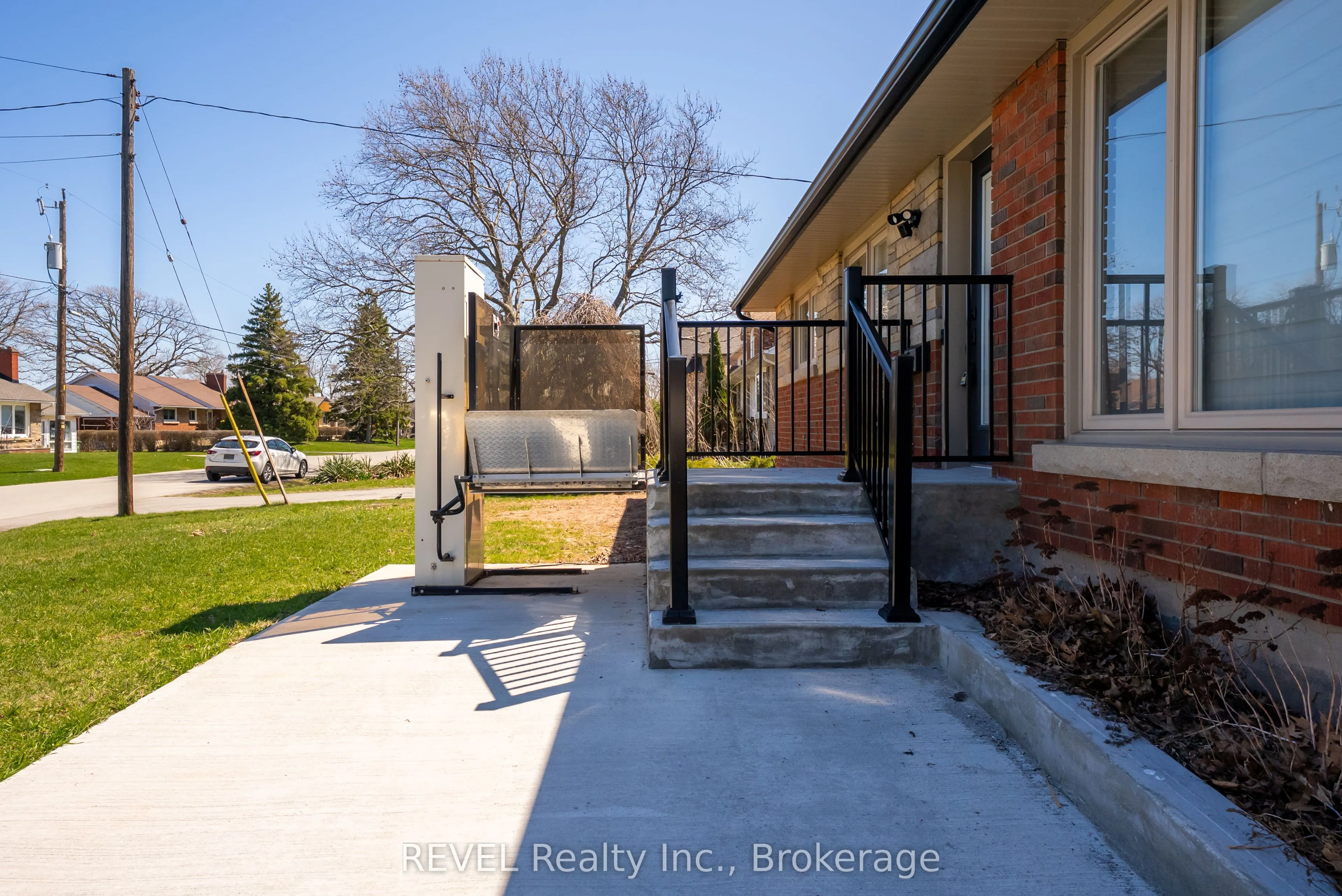 28 Dale Avenue
