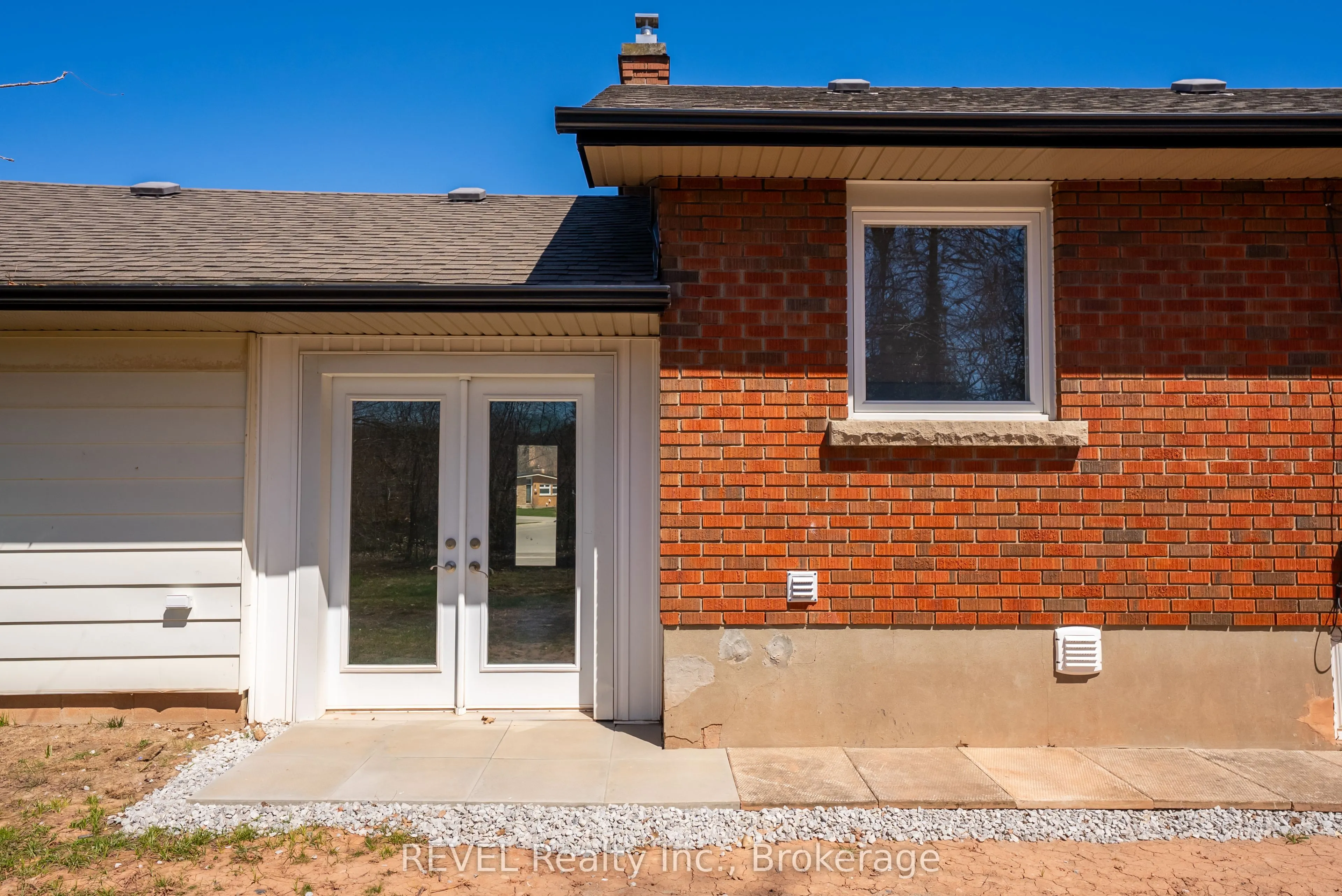 28 Dale Avenue