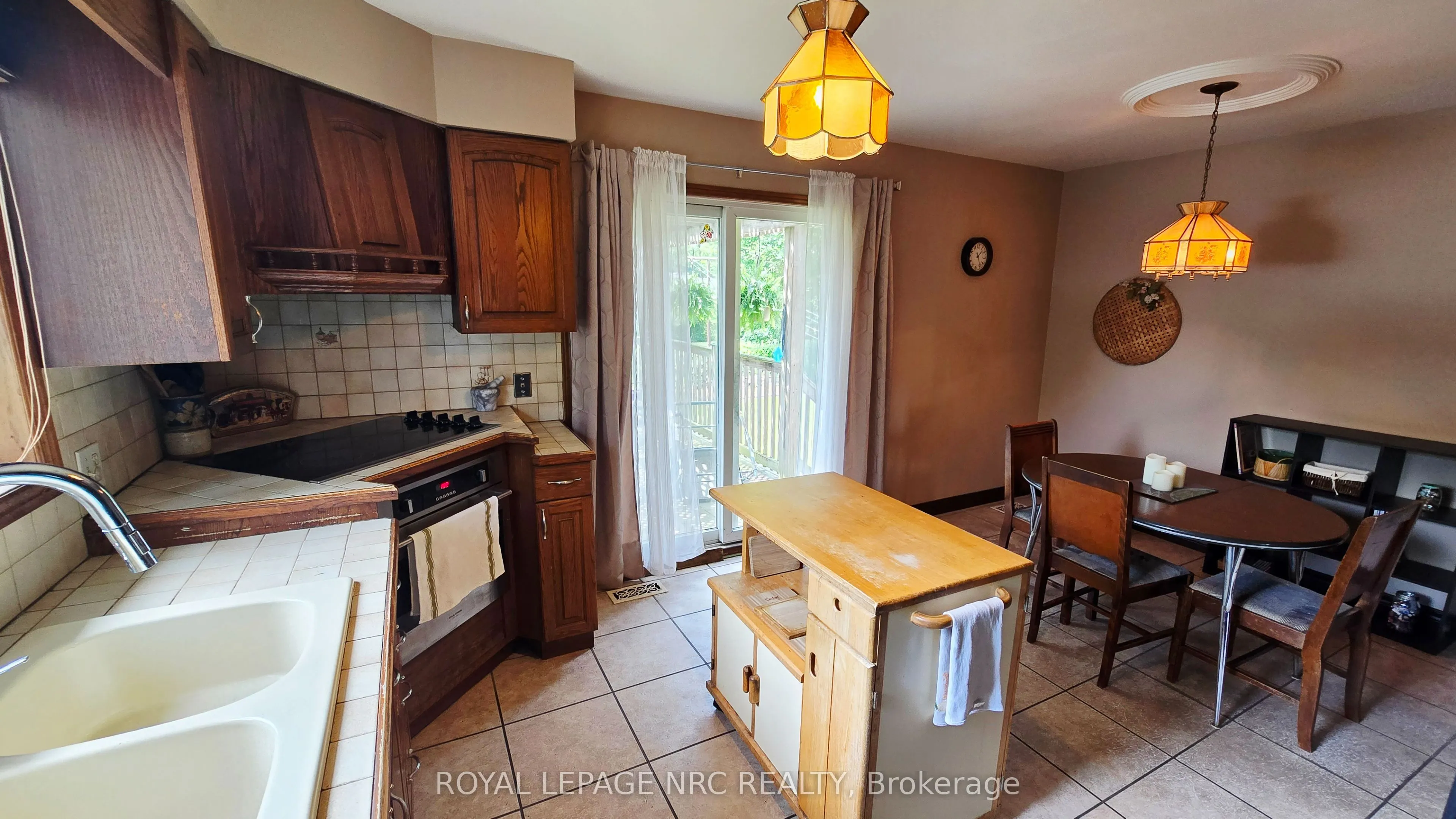 145 Leaside Drive