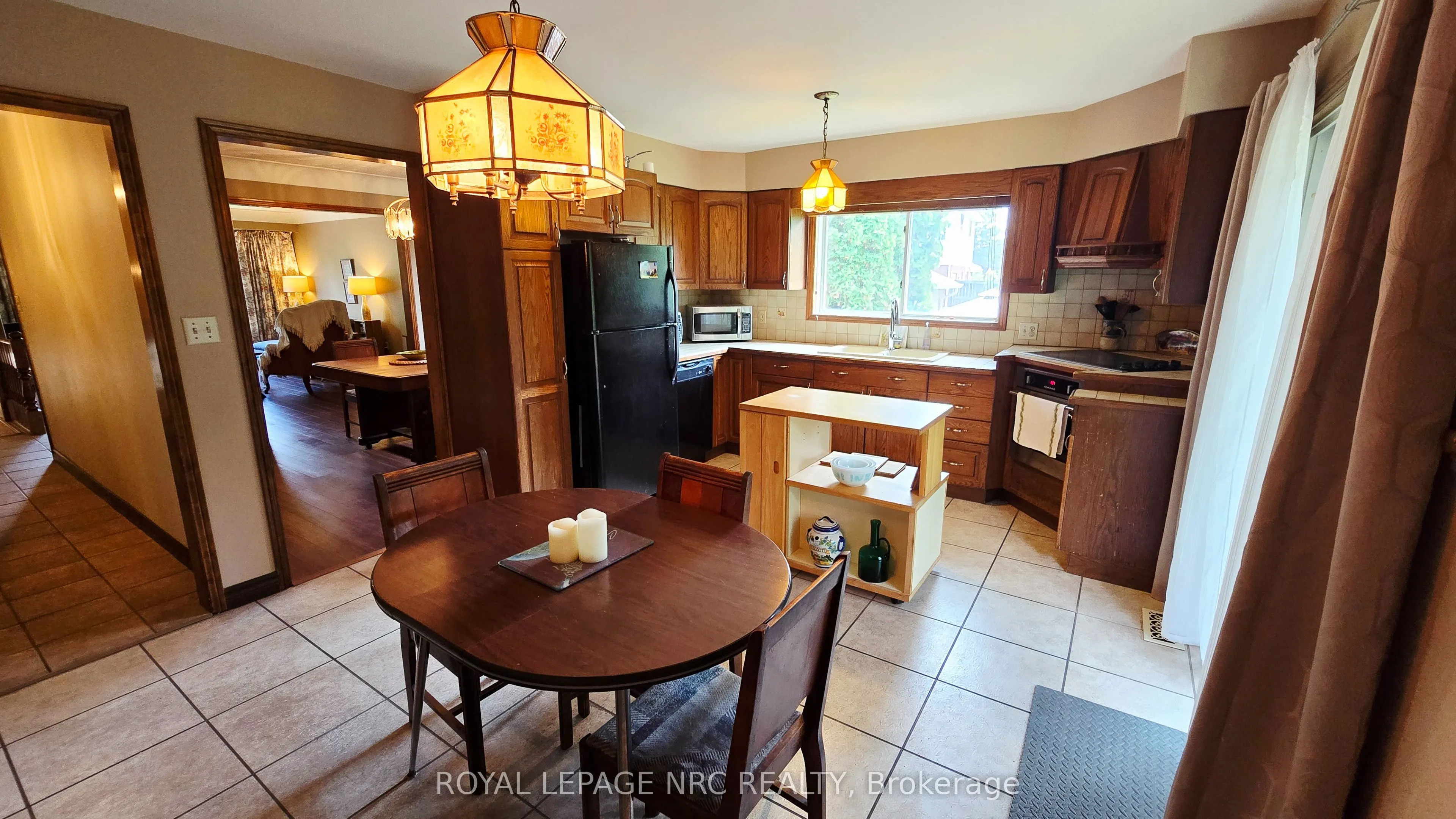 145 Leaside Drive