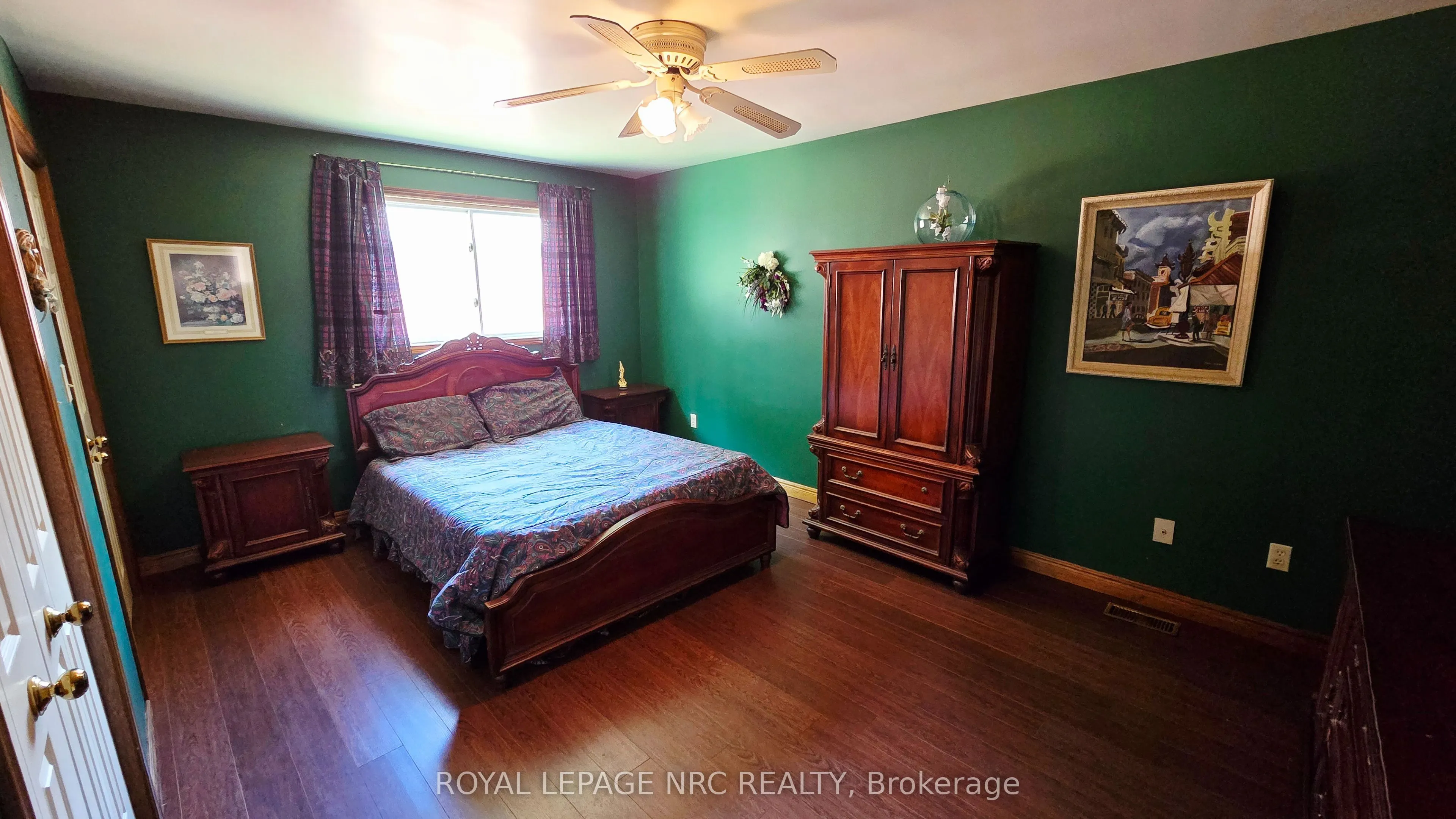 145 Leaside Drive