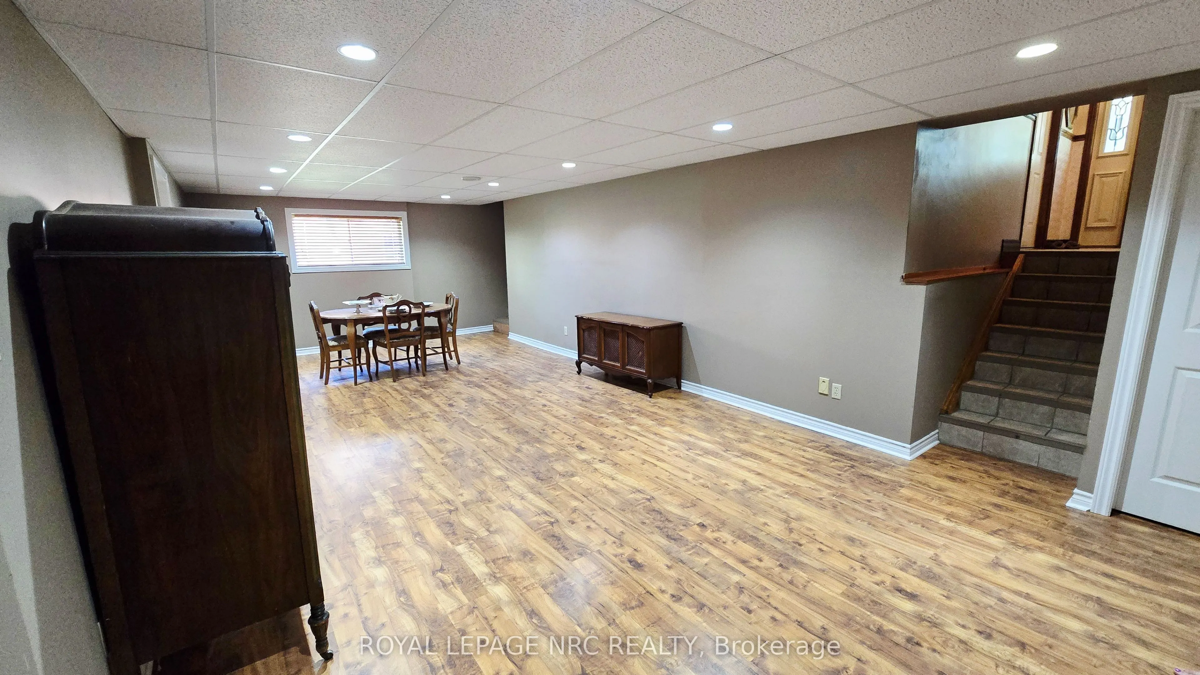 145 Leaside Drive