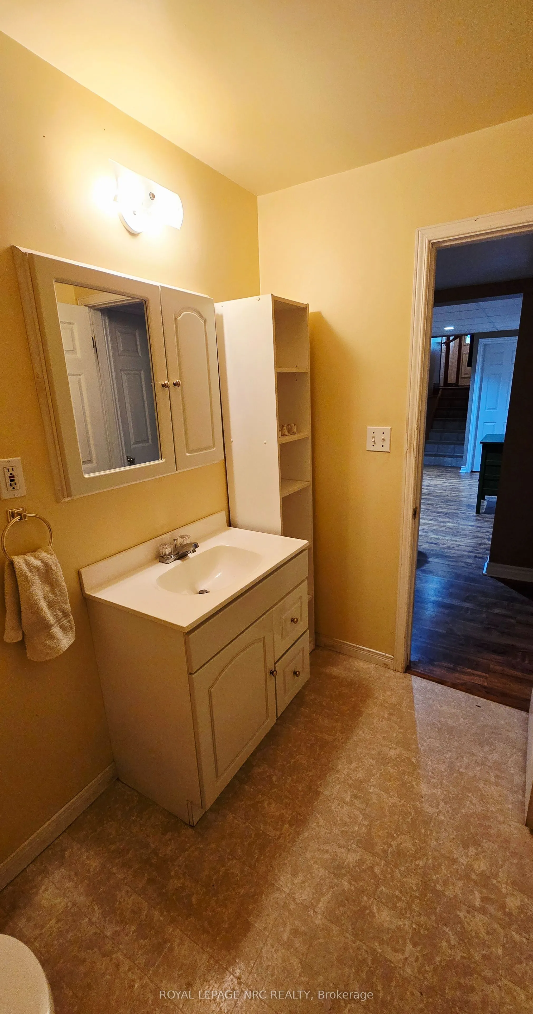 145 Leaside Drive