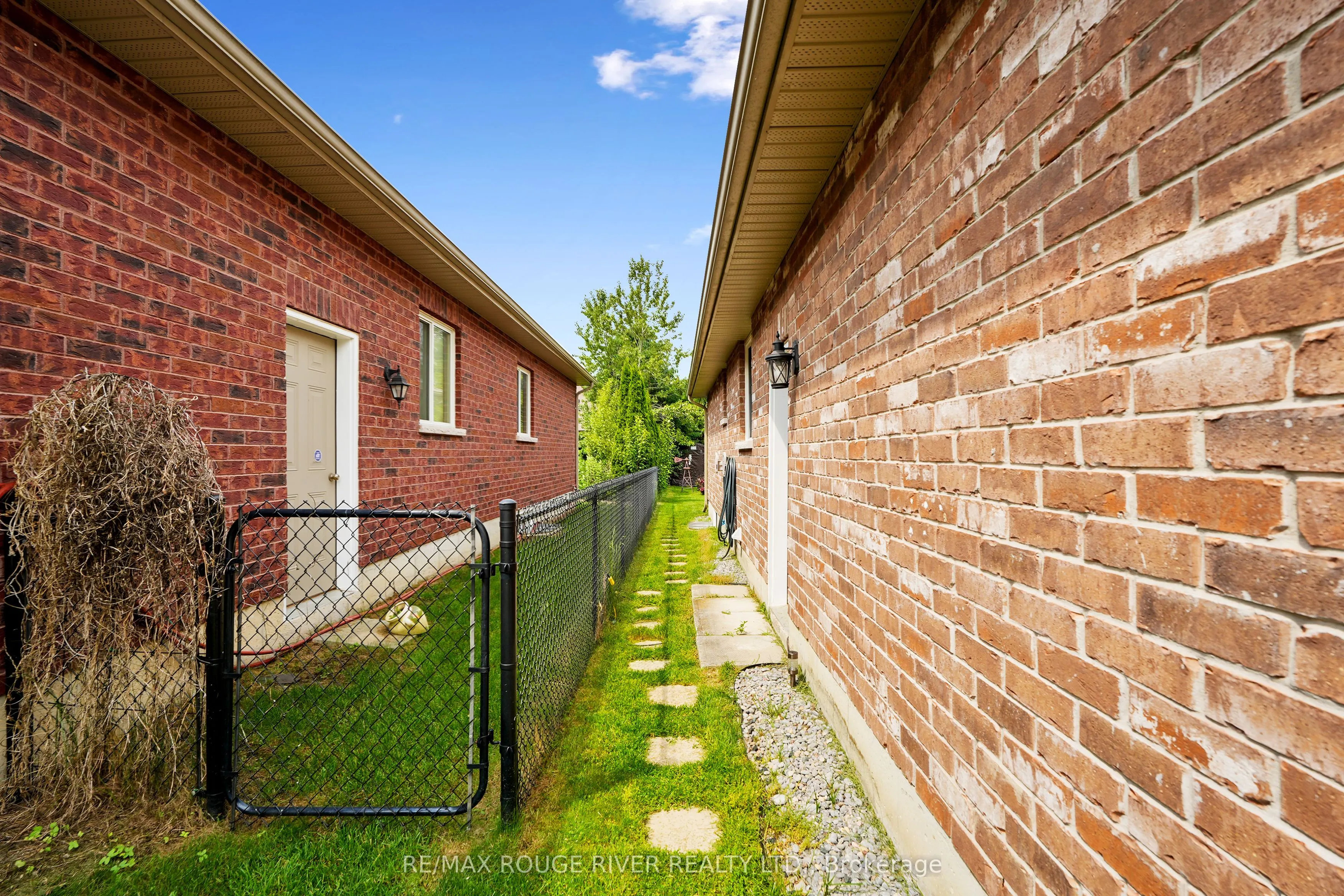 14 Algonquin Avenue