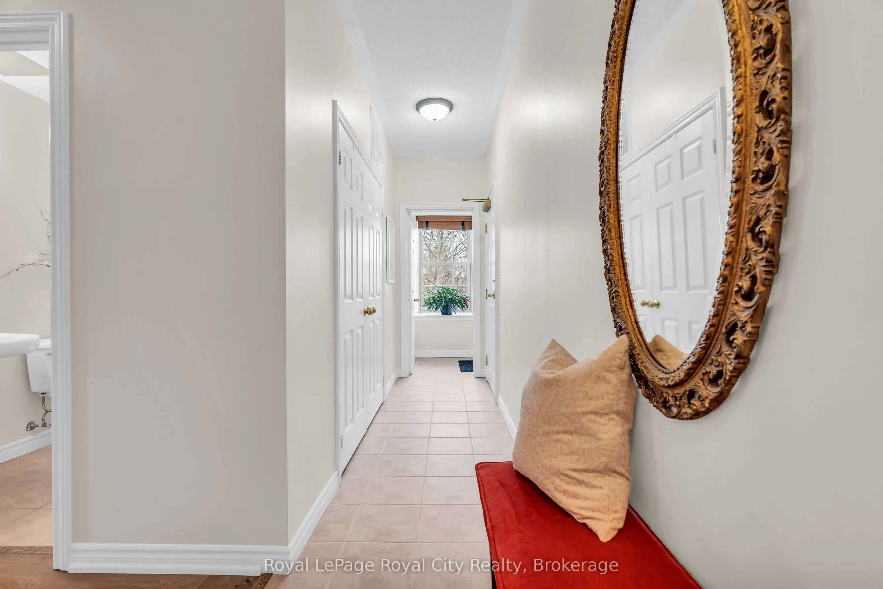470 St Andrew Street E, #202