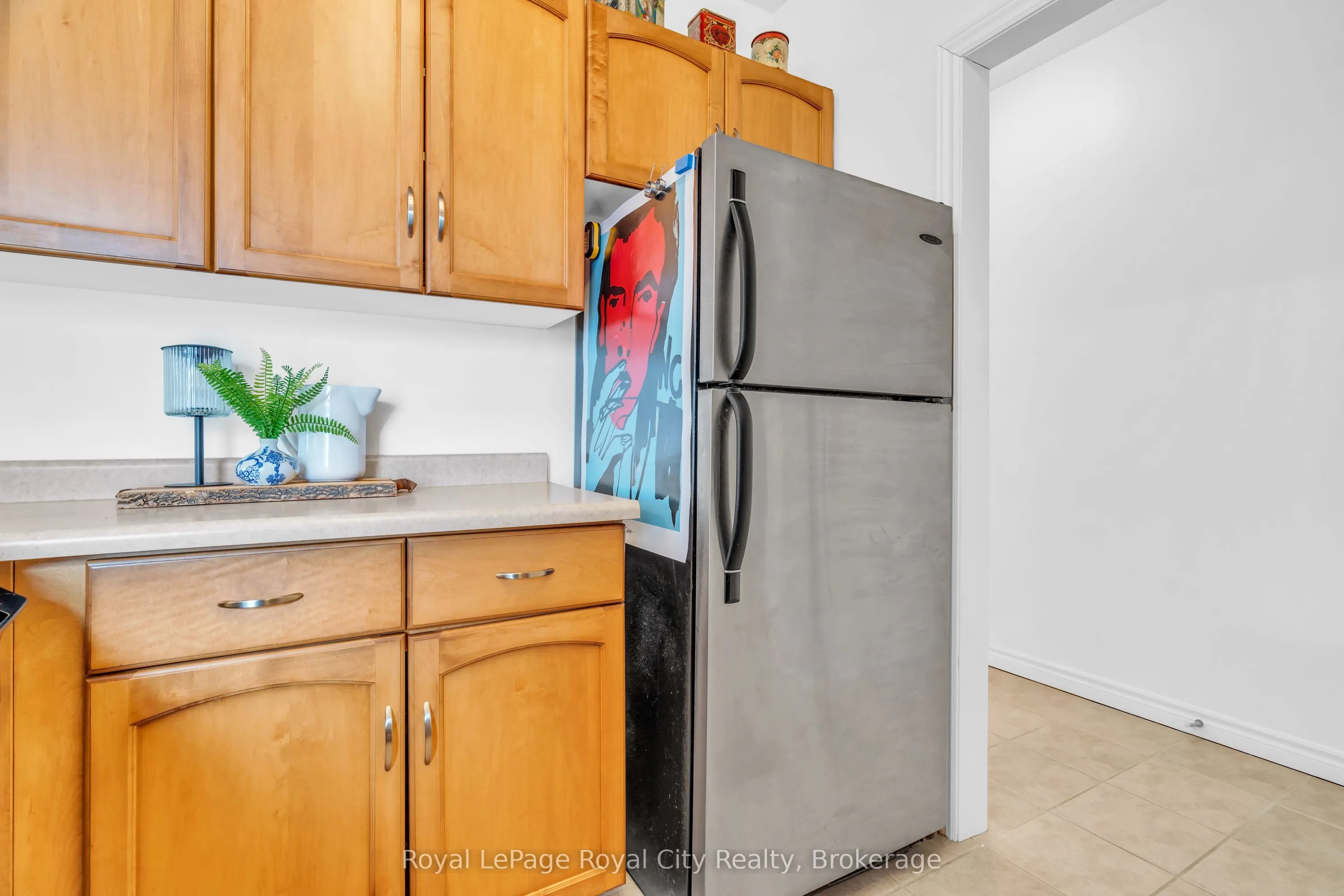 470 St Andrew Street E, #202