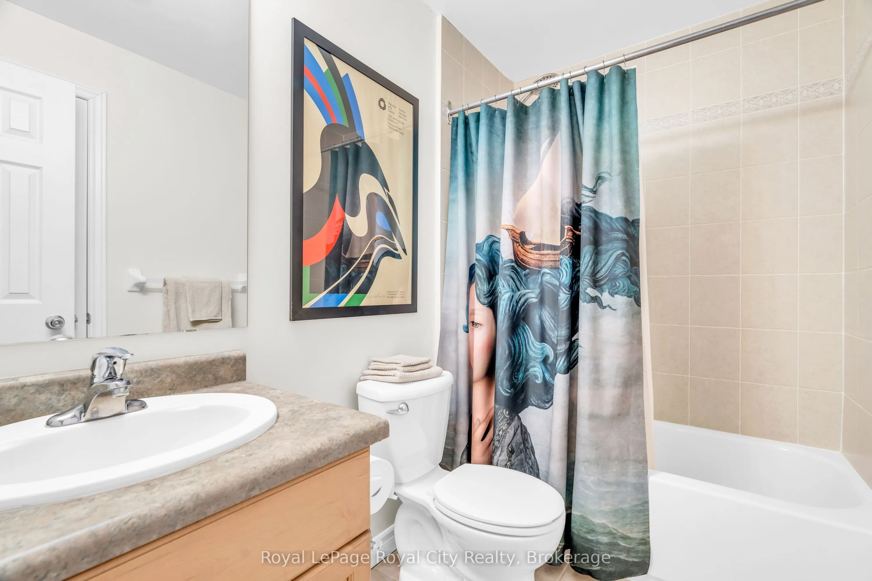 470 St Andrew Street E, #202