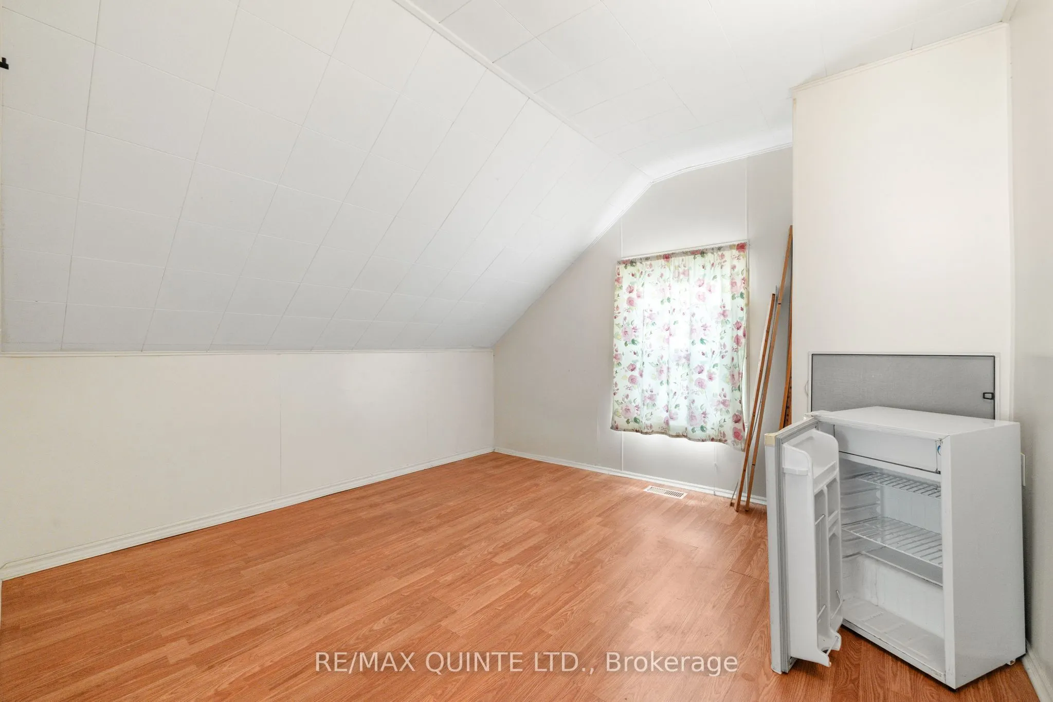 4852 Stirling Marmora Road