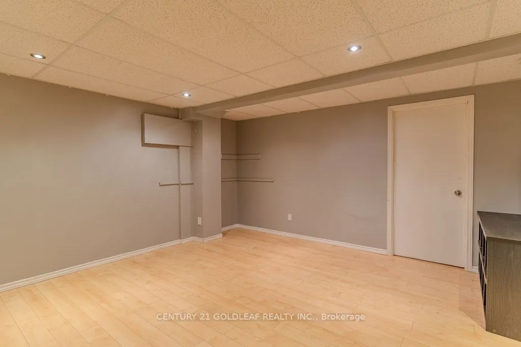 1342 Cedarcroft Crescent, #11