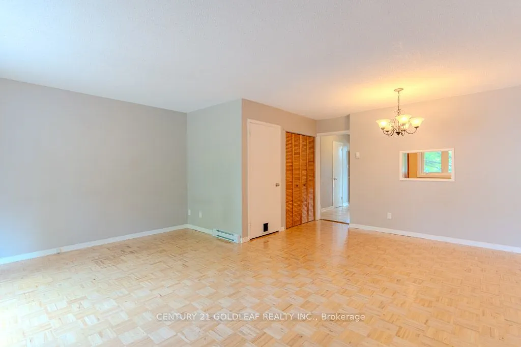 1342 Cedarcroft Crescent, #11