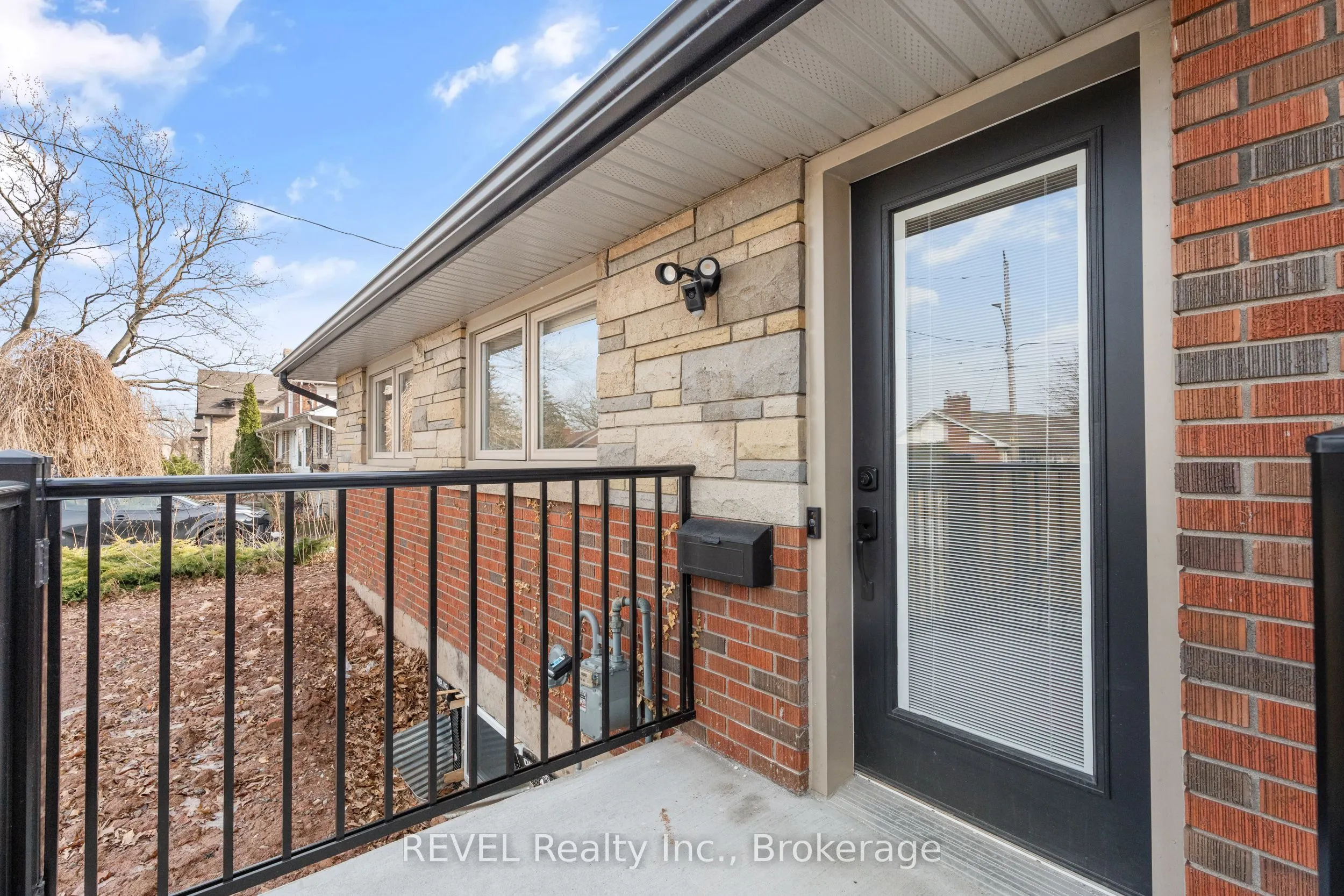 28 Dale Avenue