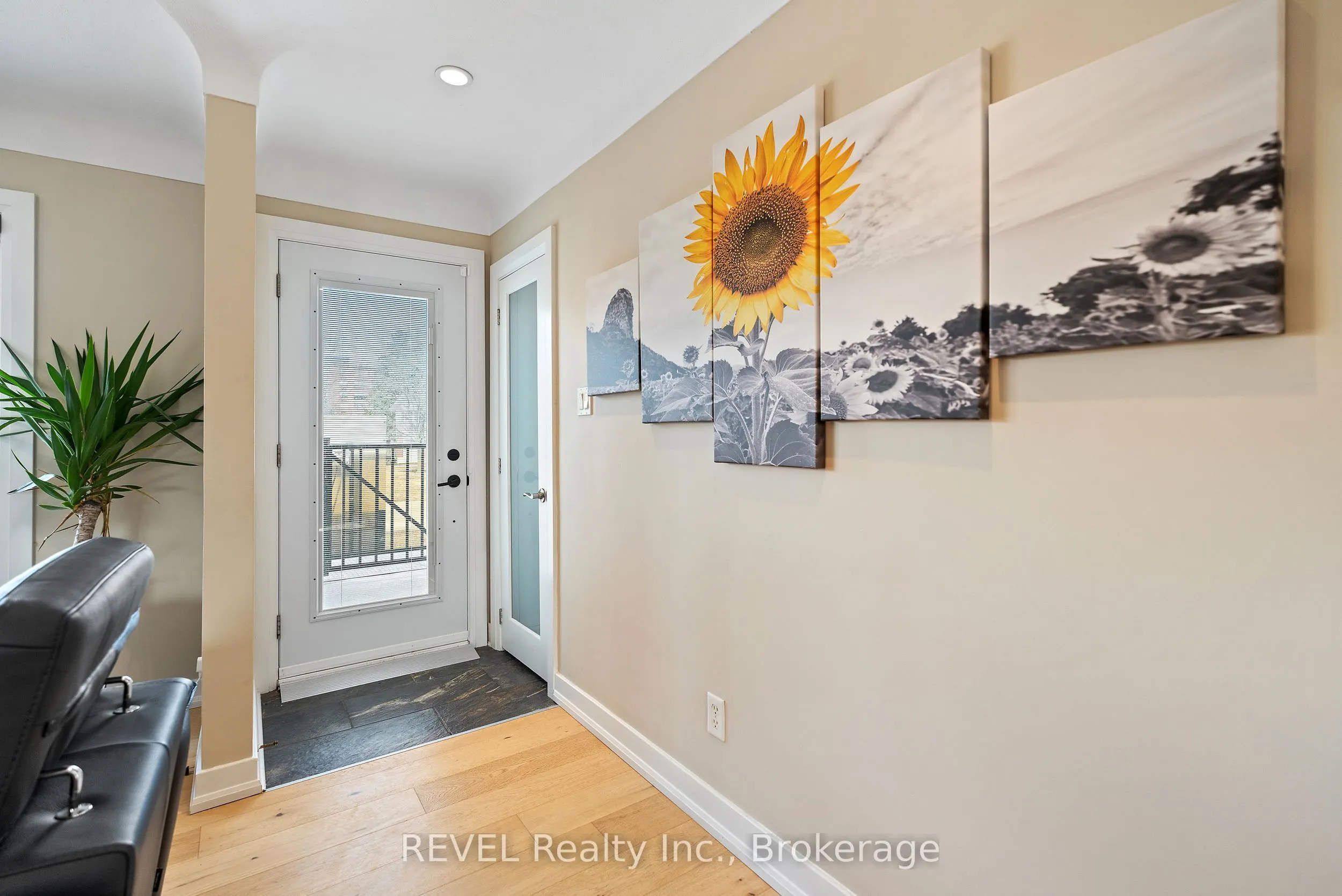 28 Dale Avenue