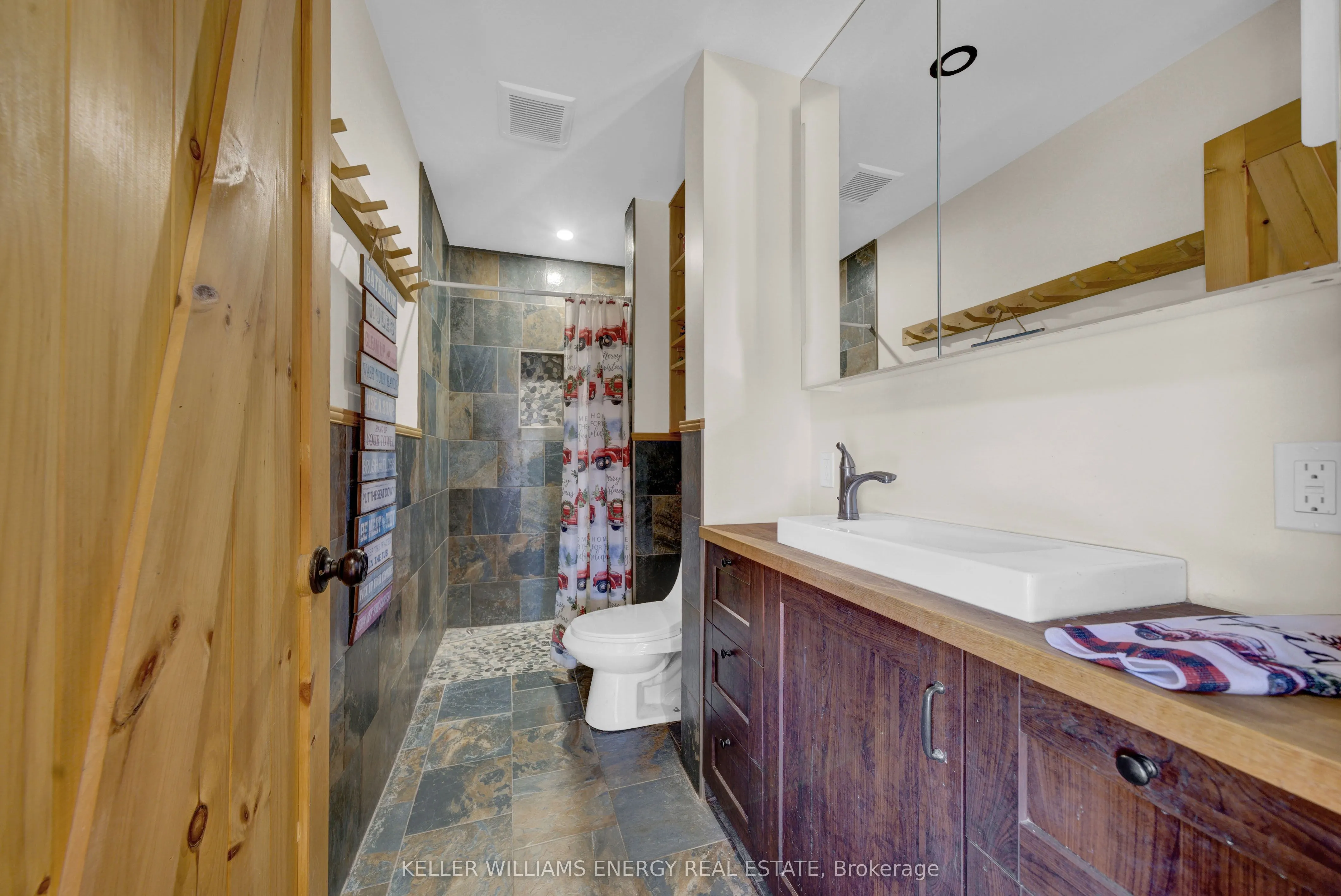 7685 County 2 Road