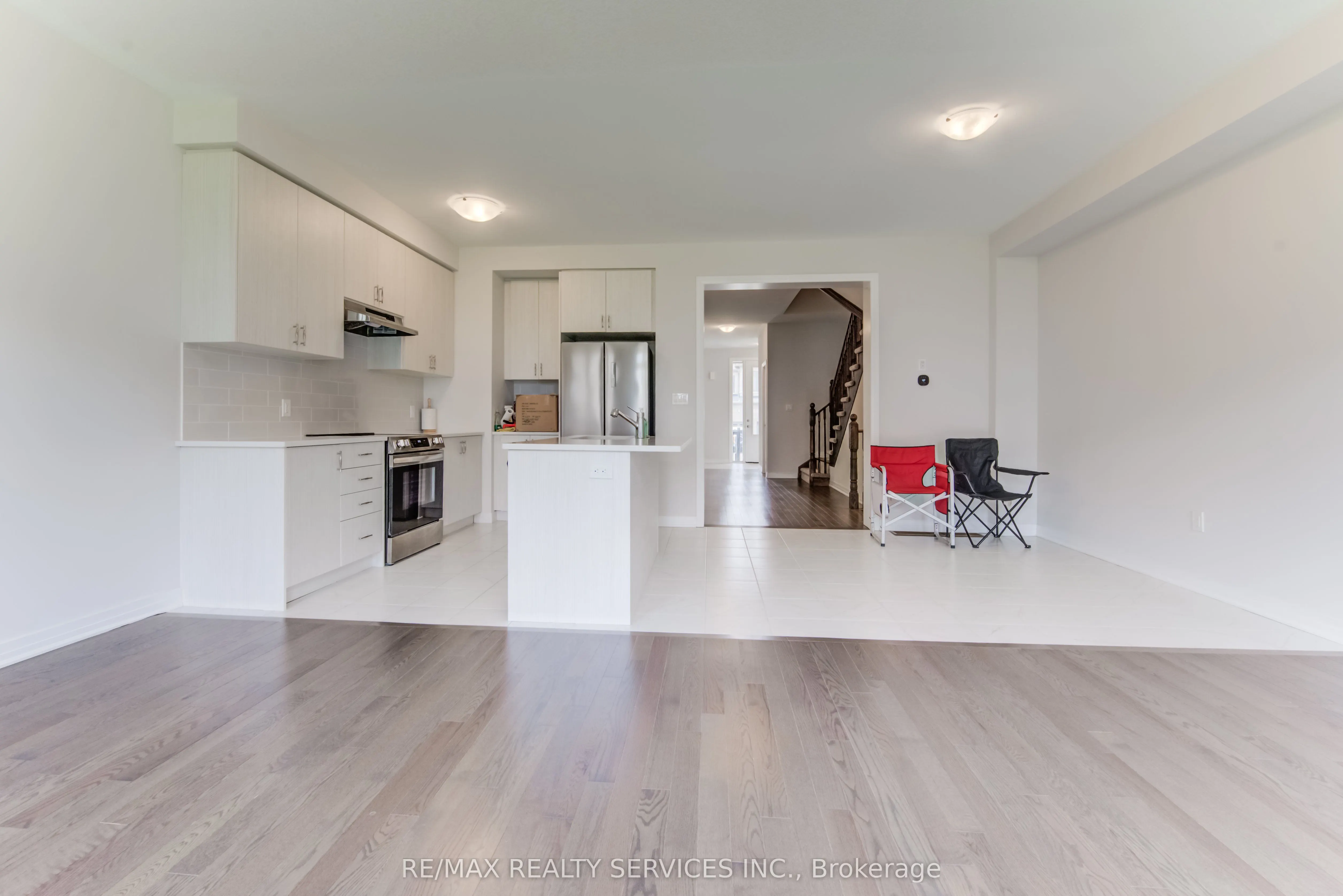 73 Prince Phillip Boulevard
