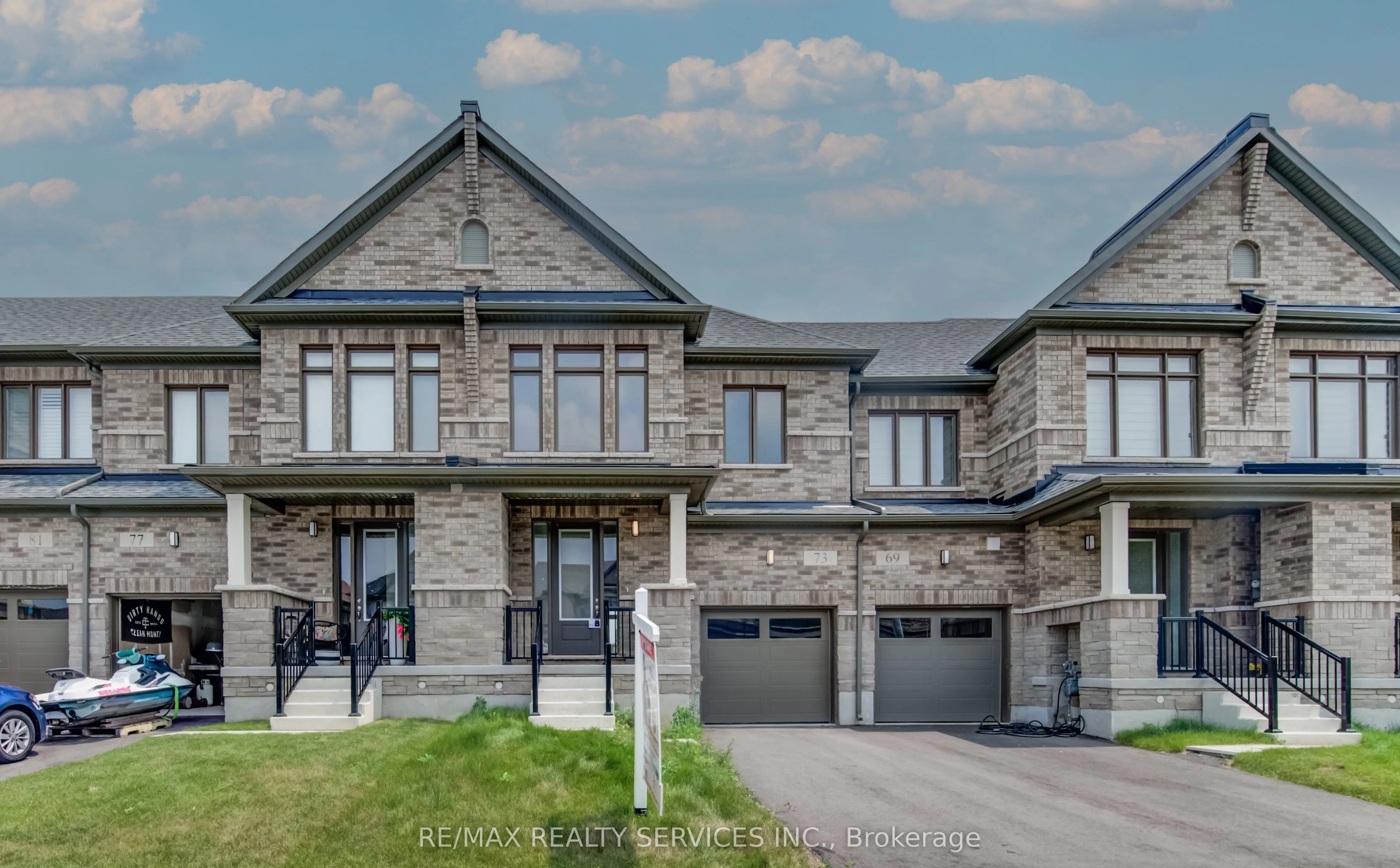 73 Prince Phillip Boulevard