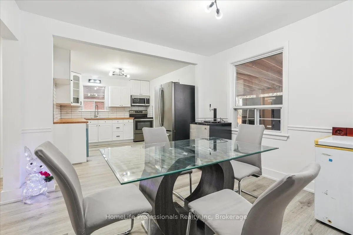 6 Sylvia Avenue