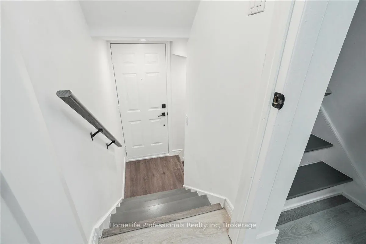 6 Sylvia Avenue