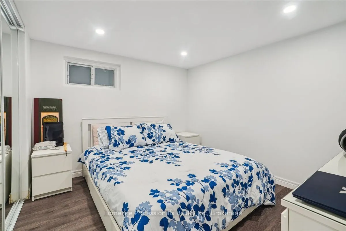 6 Sylvia Avenue
