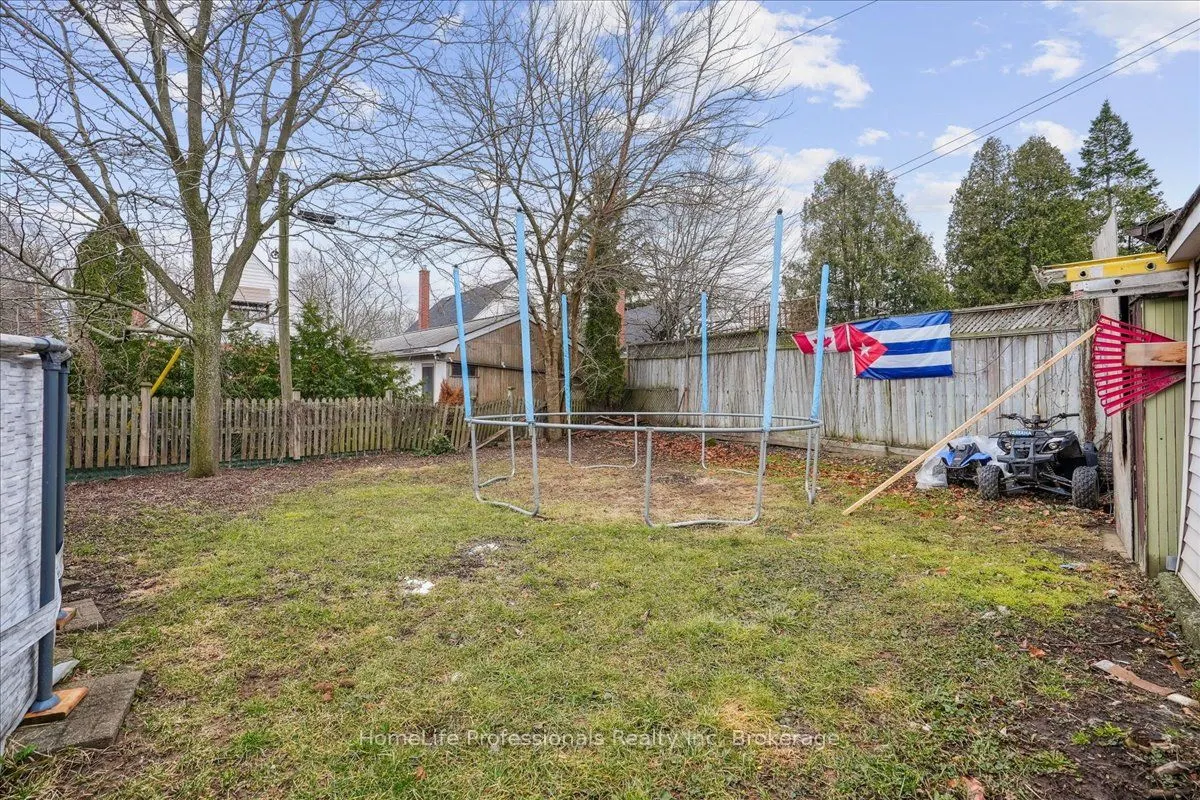 6 Sylvia Avenue