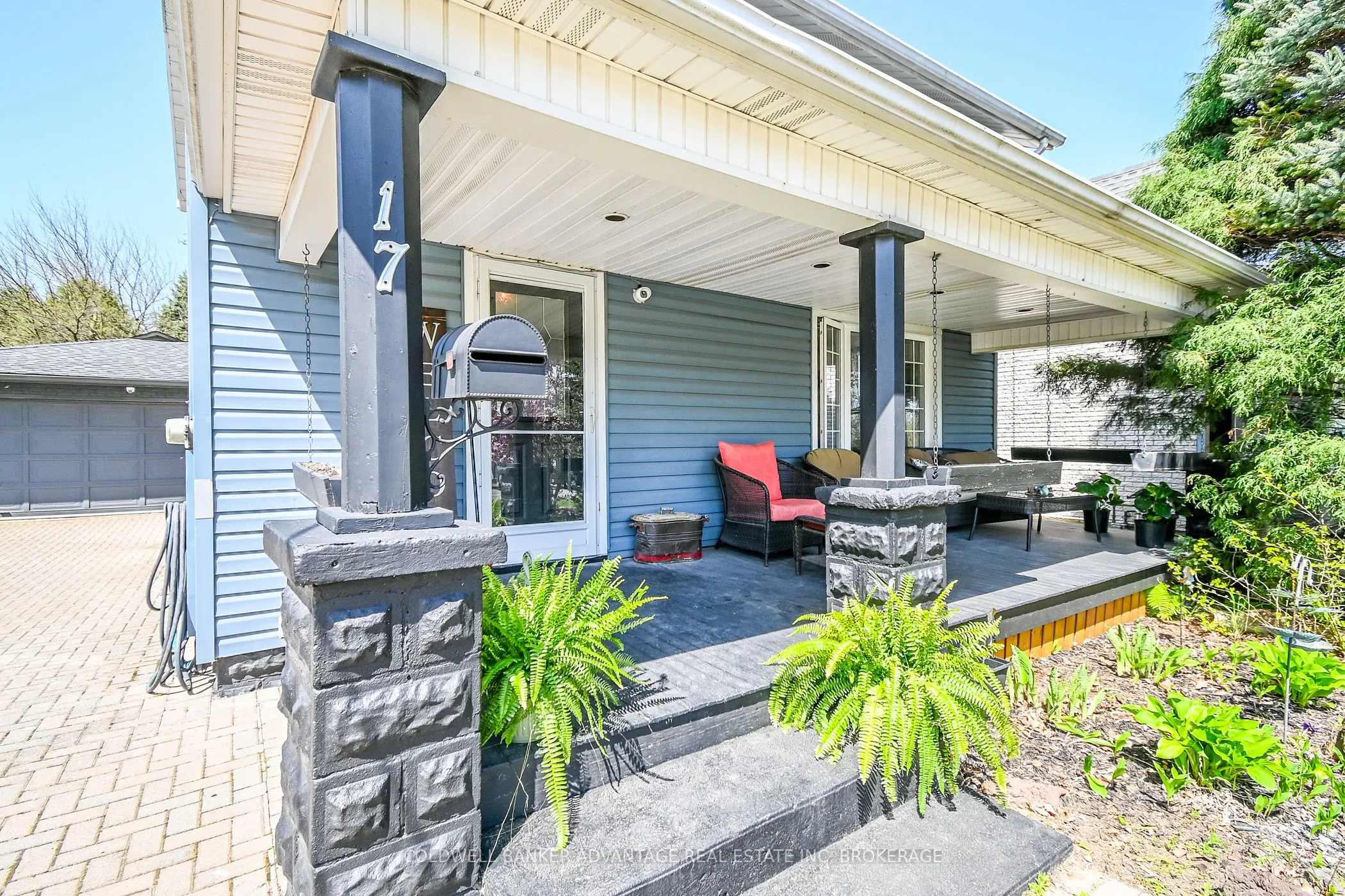 17 Port Robinson Road