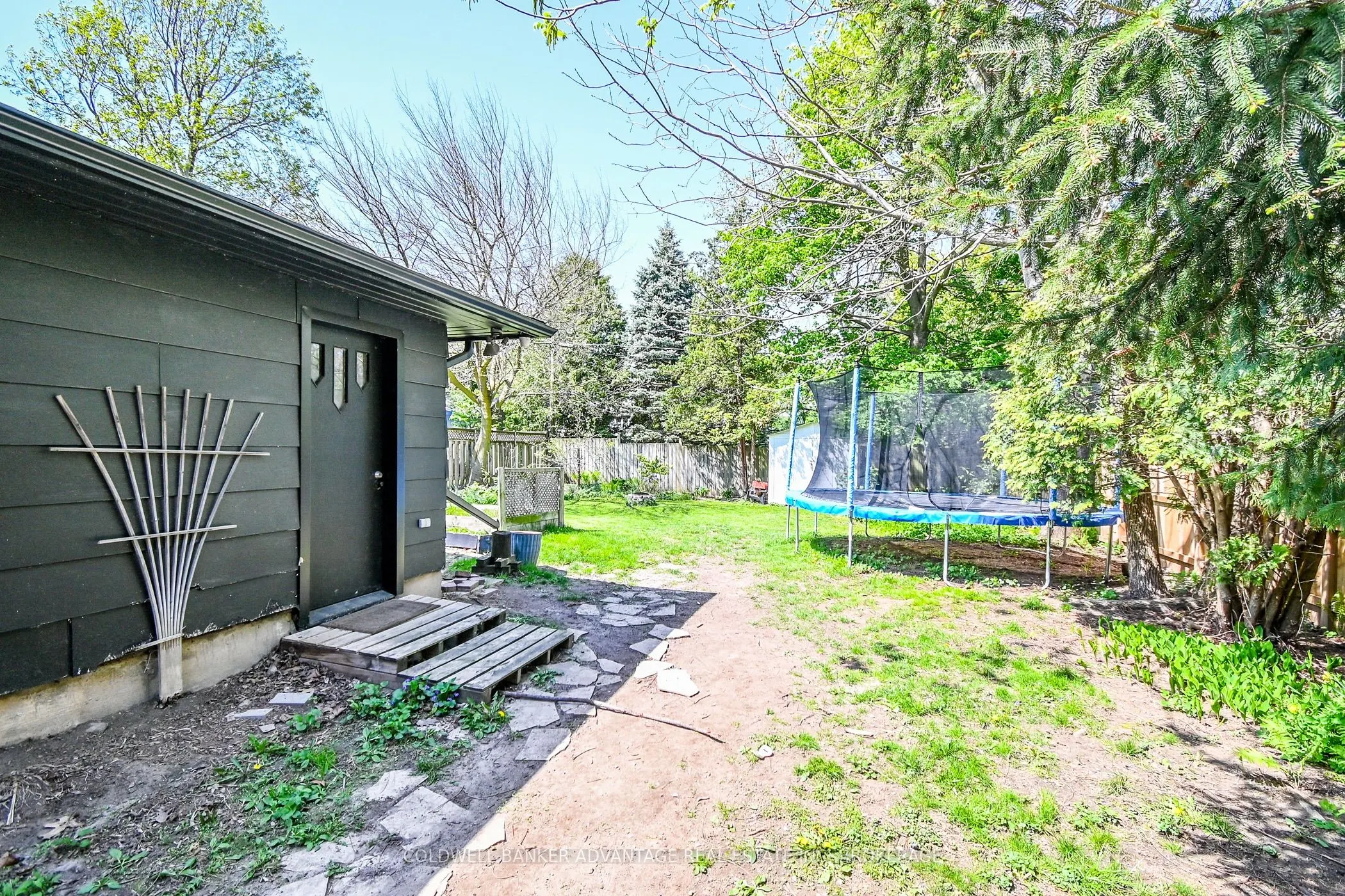 17 Port Robinson Road
