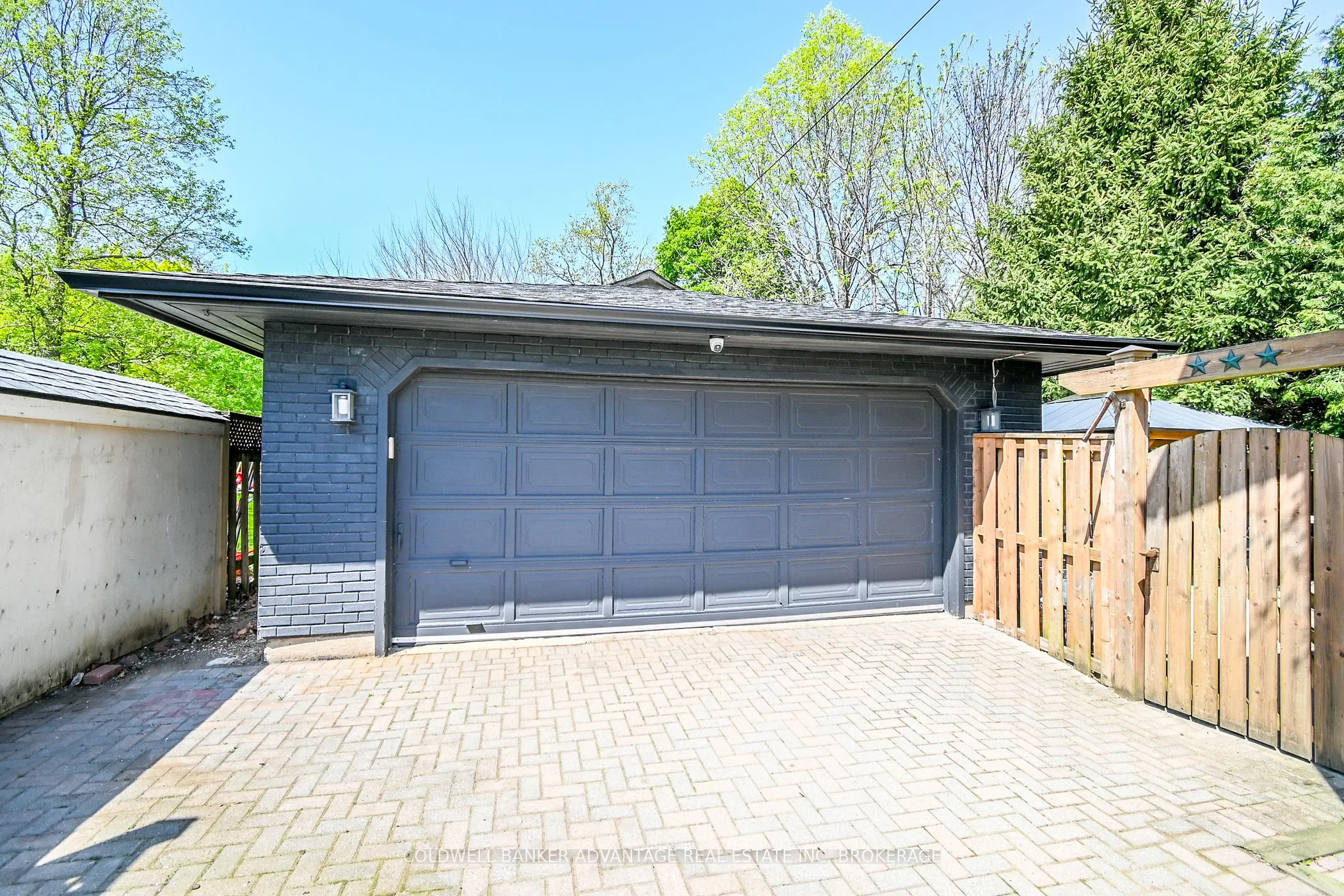 17 Port Robinson Road