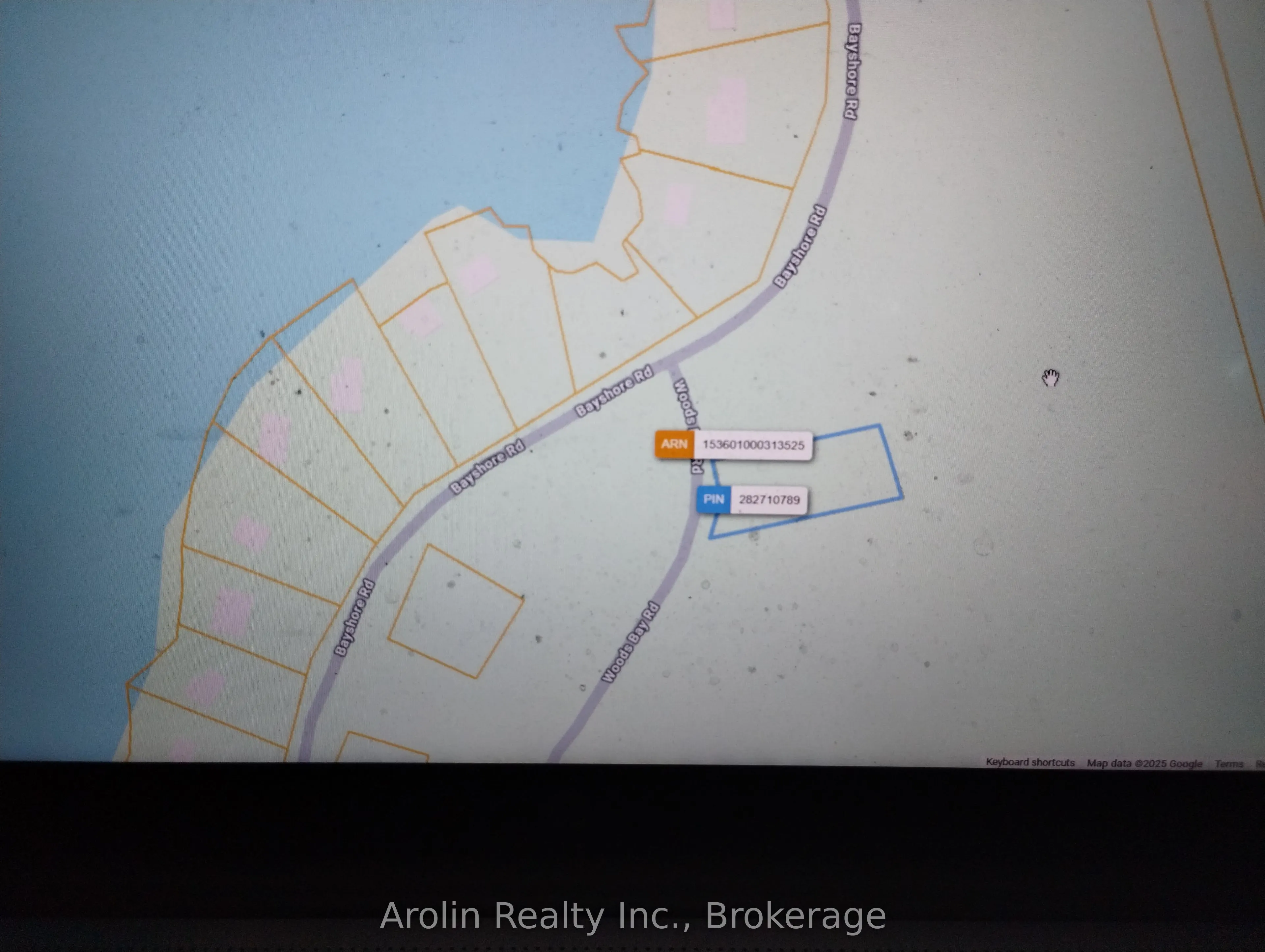 9 WOODS BAY Road
